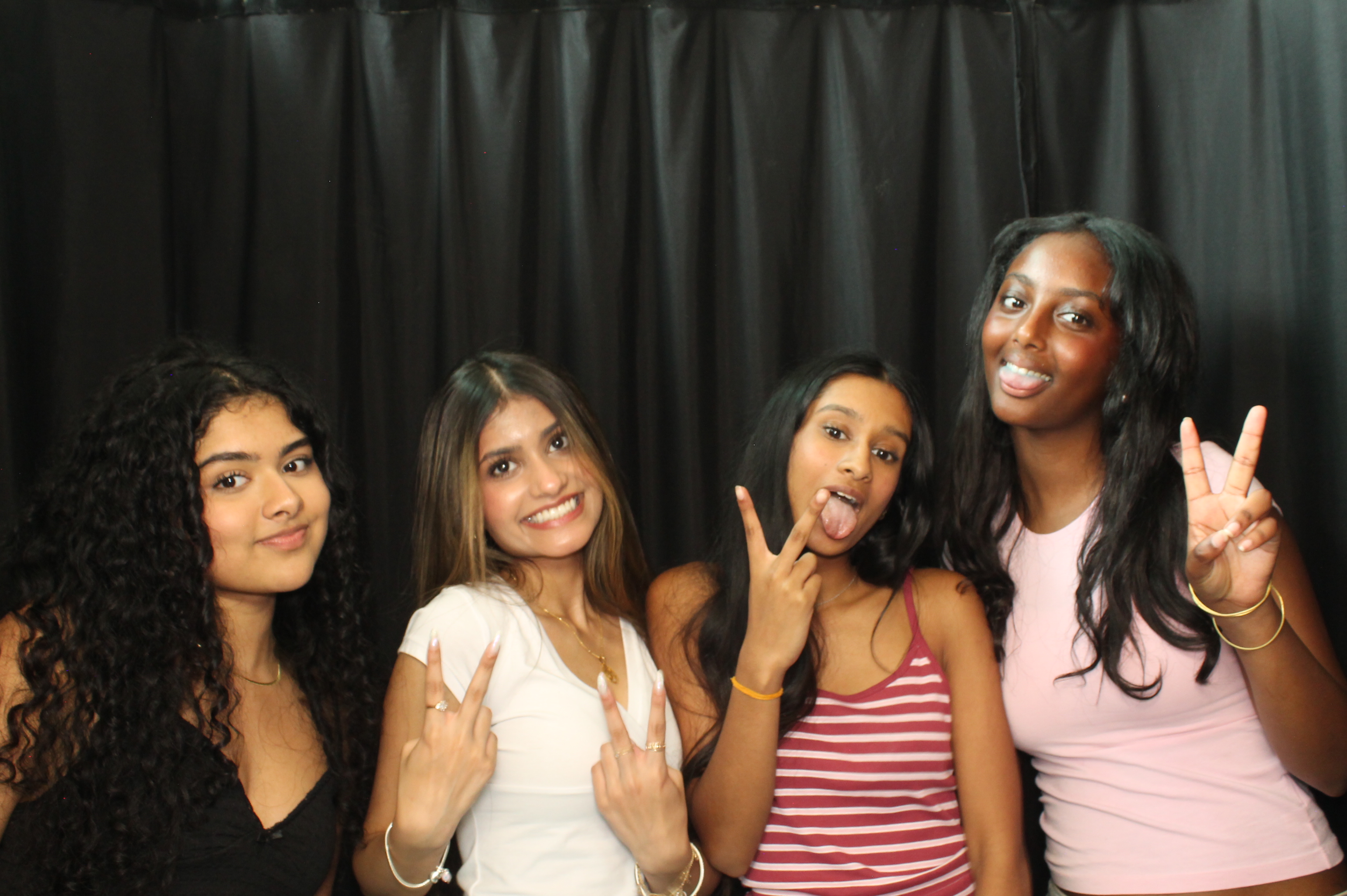 Mason HS Back to School 2026 Friday | View more photos from the event at gallery.photoboothcincy.com/u/PhotoBoothCincy/Mason-HS-Back-to-School-2026-Friday