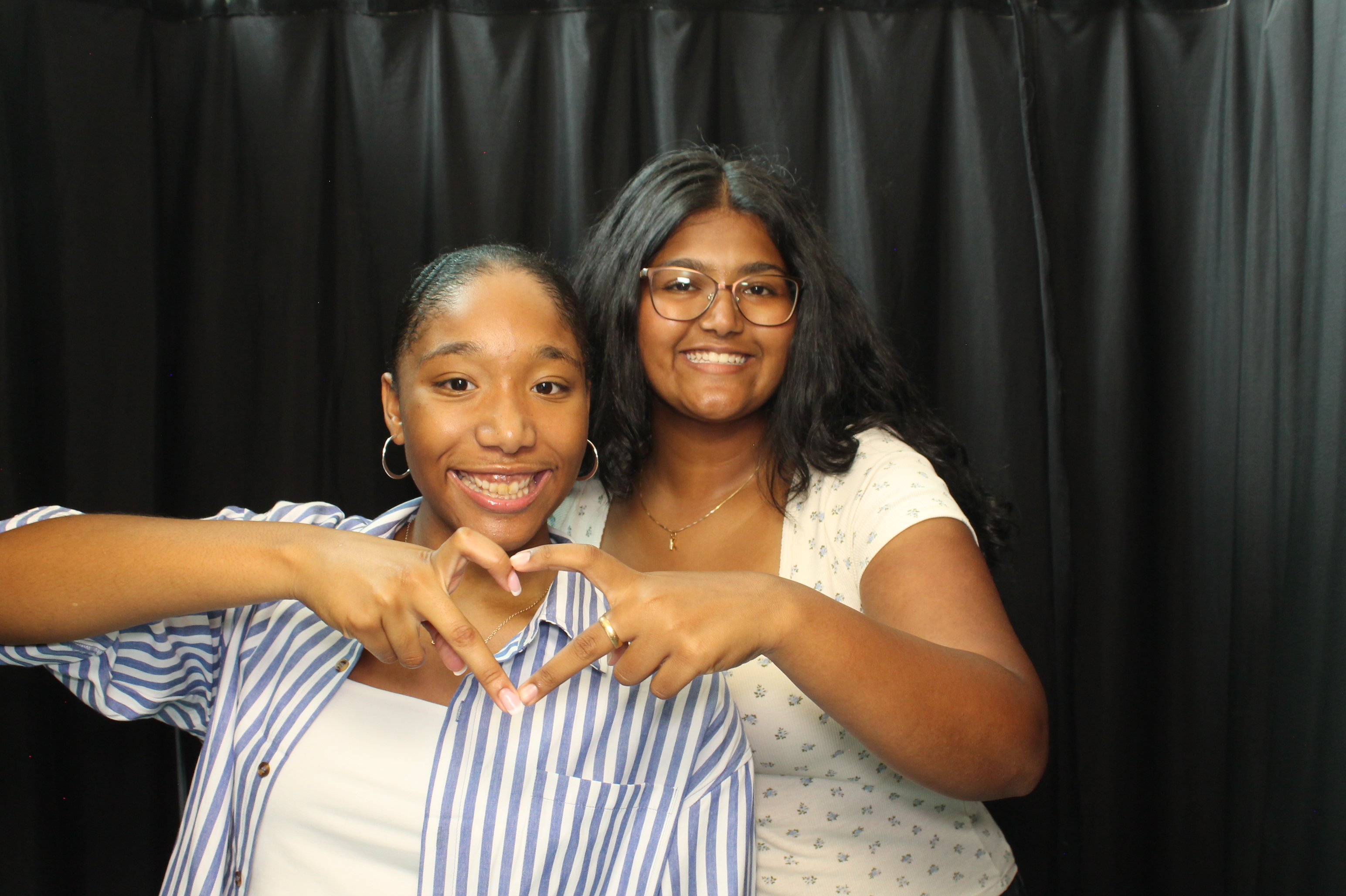 Mason HS Back to School 2026 Friday | View more photos from the event at gallery.photoboothcincy.com/u/PhotoBoothCincy/Mason-HS-Back-to-School-2026-Friday