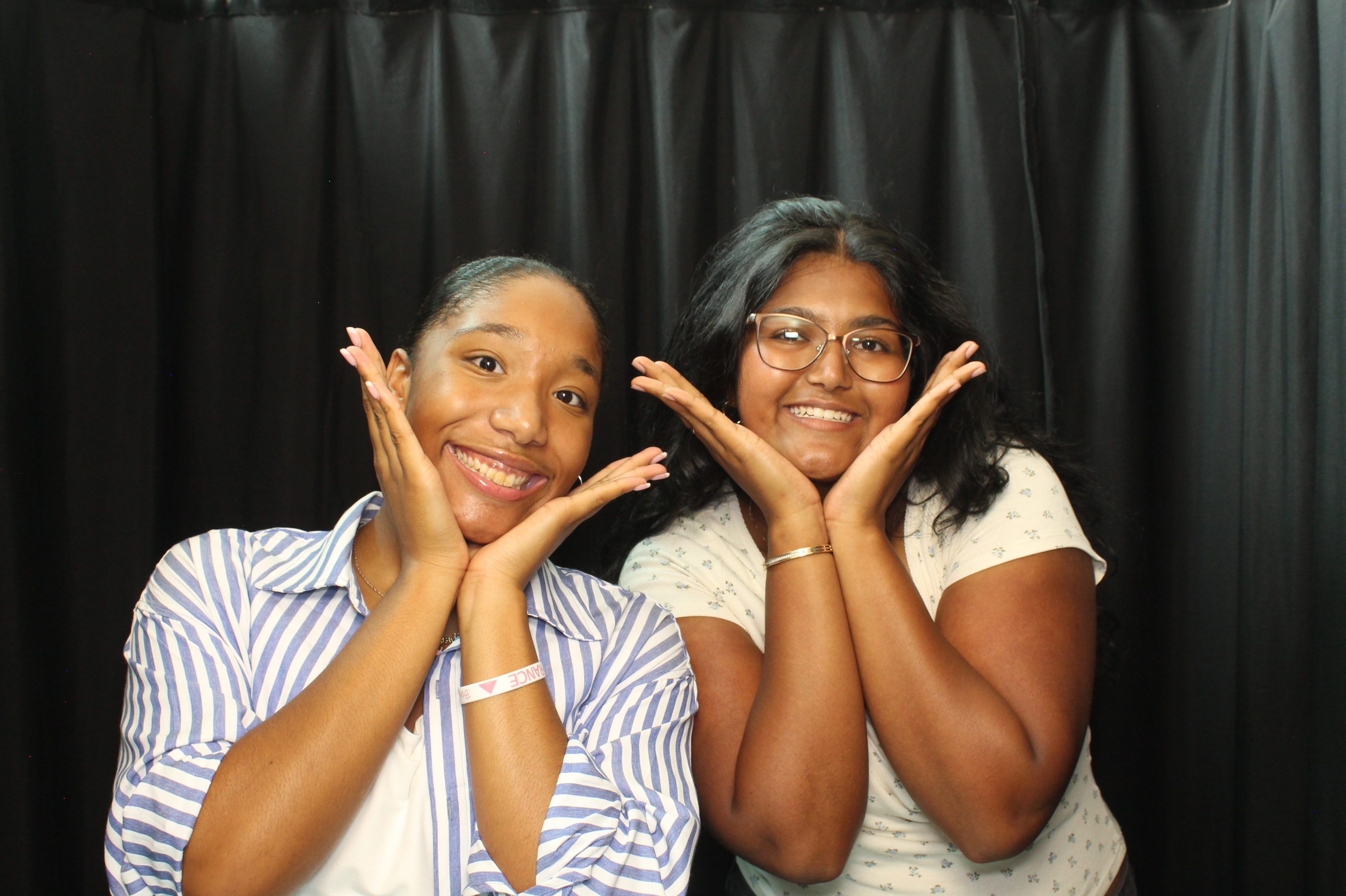 Mason HS Back to School 2026 Friday | View more photos from the event at gallery.photoboothcincy.com/u/PhotoBoothCincy/Mason-HS-Back-to-School-2026-Friday