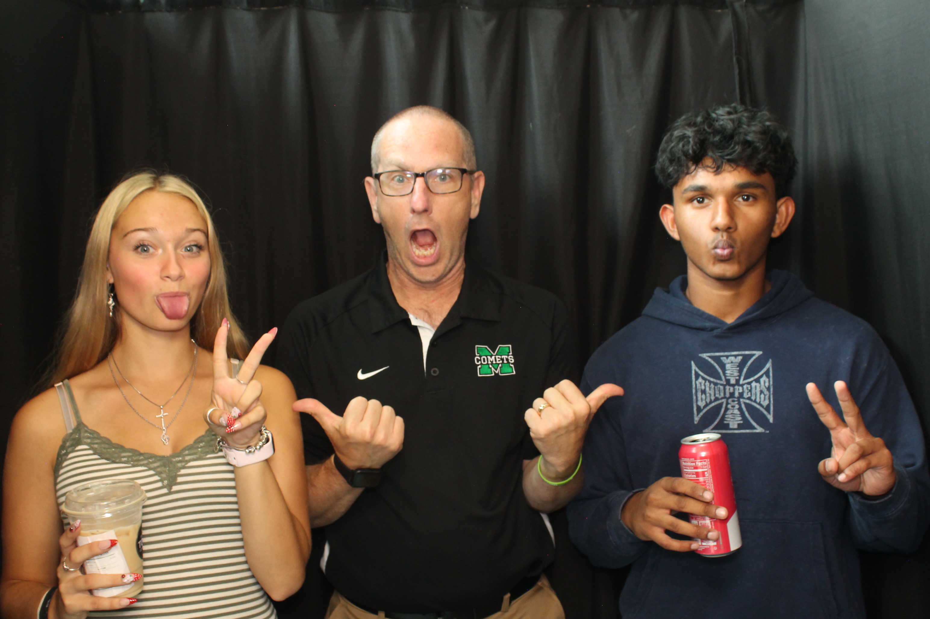 Mason HS Back to School 2026 Friday | View more photos from the event at gallery.photoboothcincy.com/u/PhotoBoothCincy/Mason-HS-Back-to-School-2026-Friday
