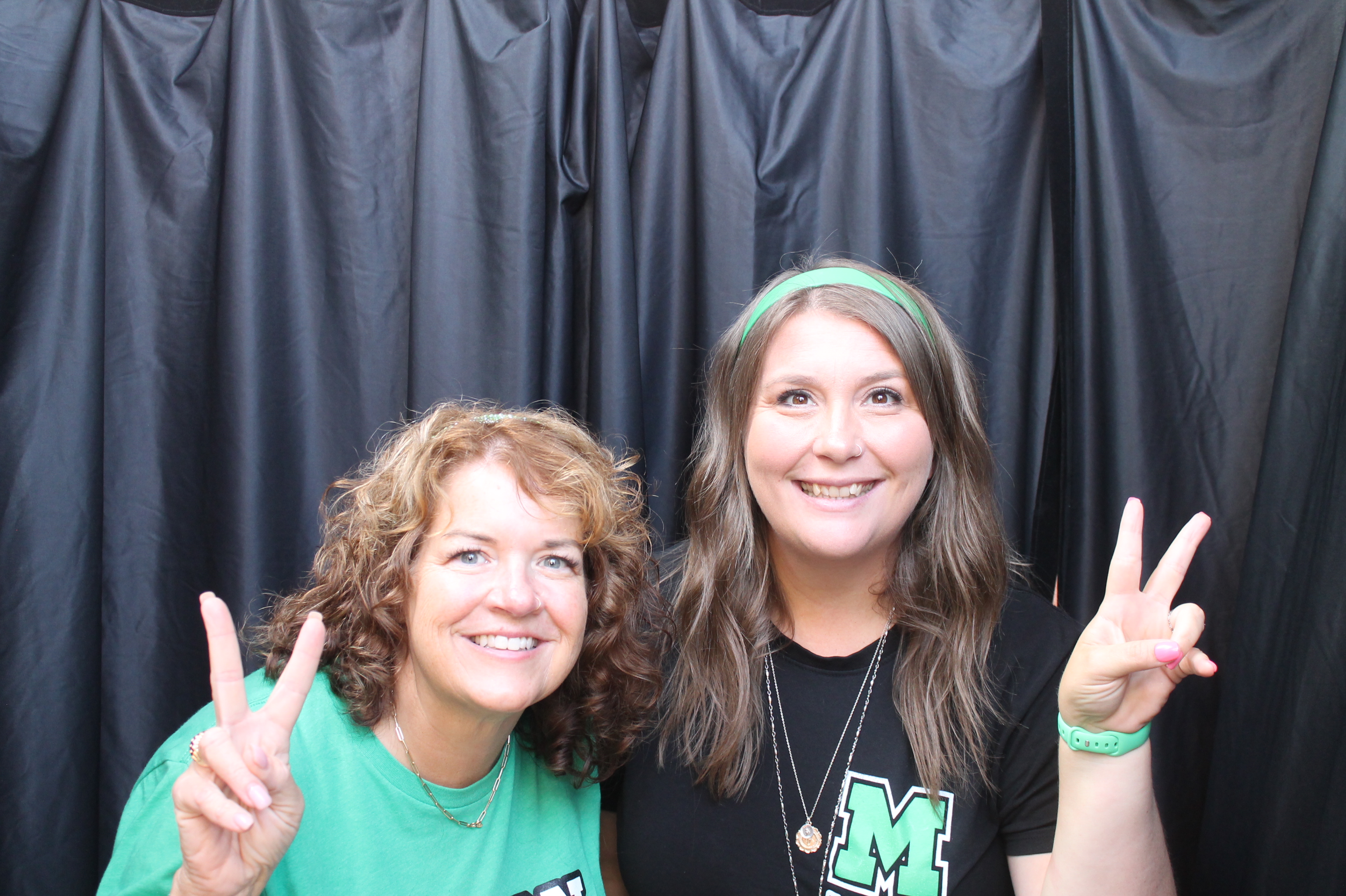 Mason HS Back to School 2026 Thursday | View more photos from the event at gallery.photoboothcincy.com/u/PhotoBoothCincy/Mason-HS-Back-to-School-2026-Thursday