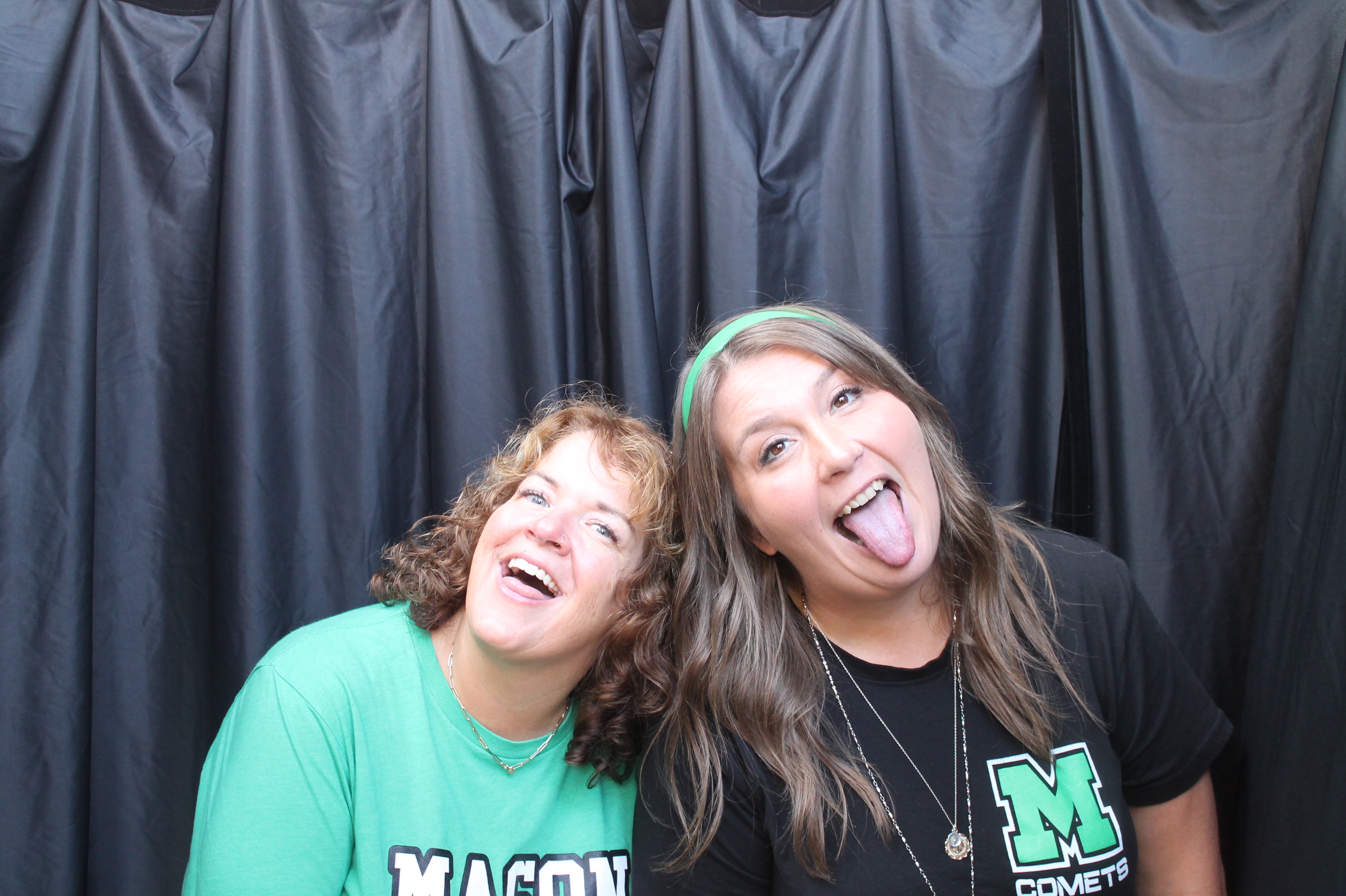 Mason HS Back to School 2026 Thursday | View more photos from the event at gallery.photoboothcincy.com/u/PhotoBoothCincy/Mason-HS-Back-to-School-2026-Thursday