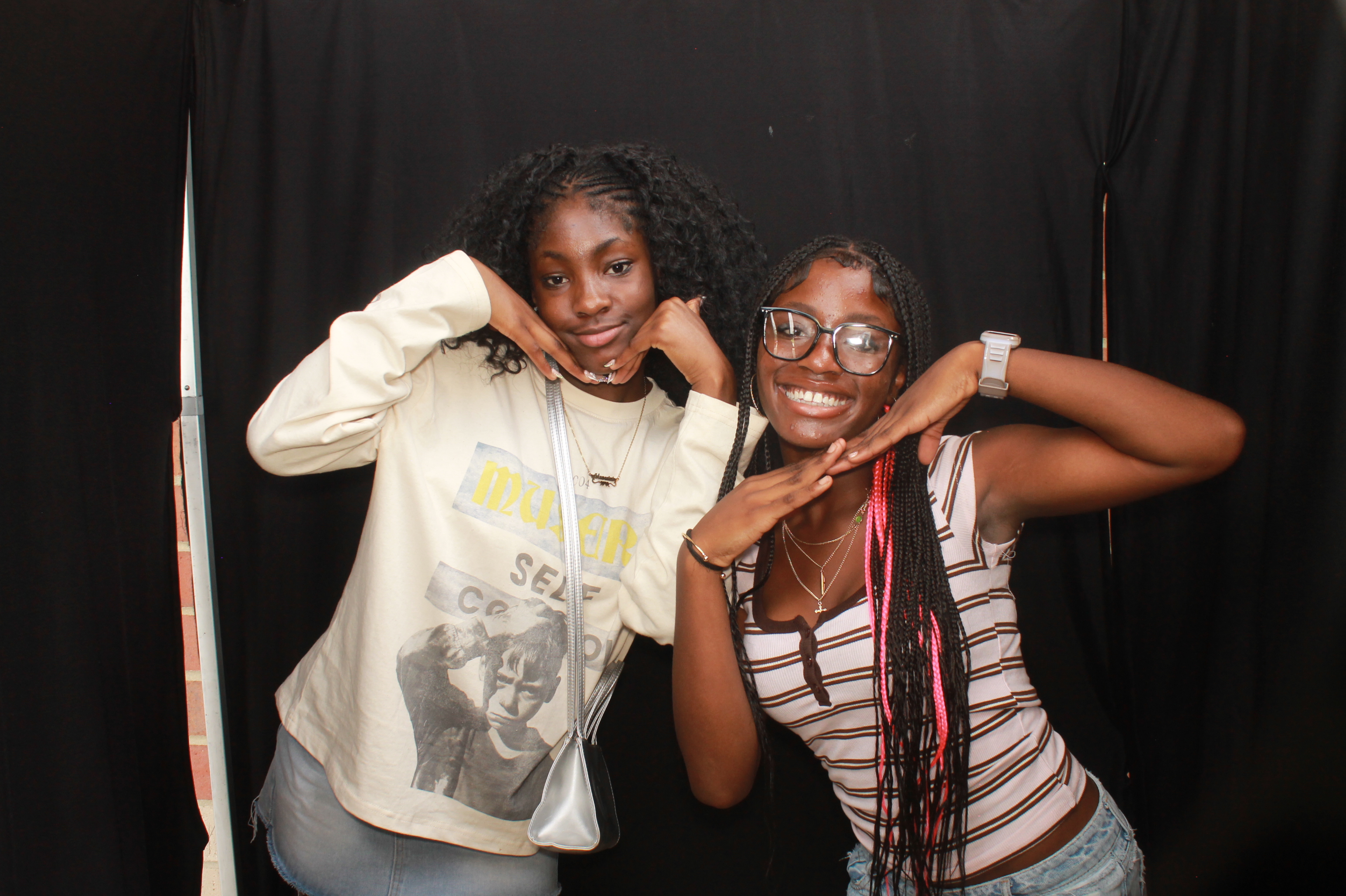 Mason HS Back to School 2026 Thursday | View more photos from the event at gallery.photoboothcincy.com/u/PhotoBoothCincy/Mason-HS-Back-to-School-2026-Thursday