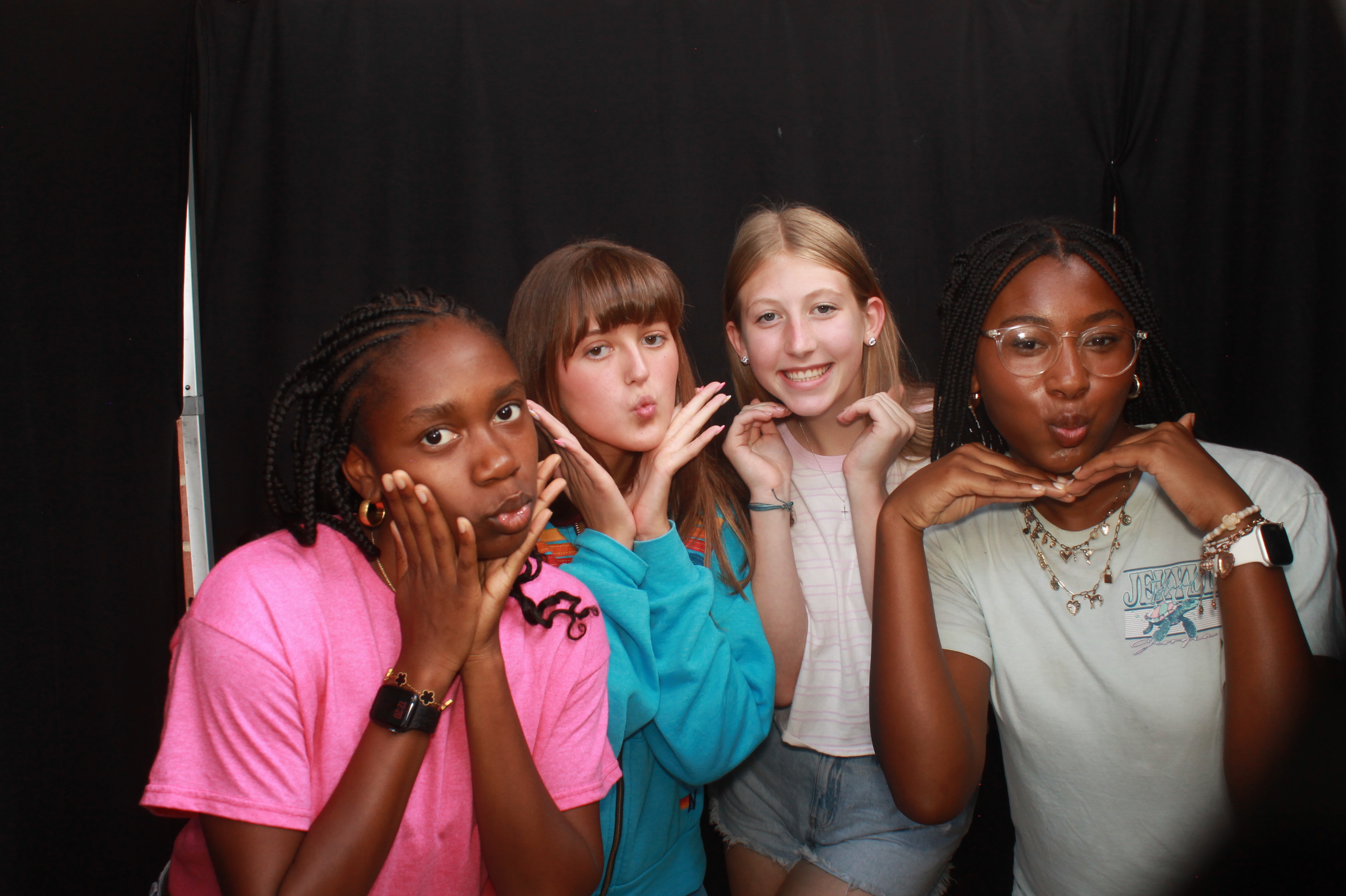 Mason HS Back to School 2026 Thursday | View more photos from the event at gallery.photoboothcincy.com/u/PhotoBoothCincy/Mason-HS-Back-to-School-2026-Thursday