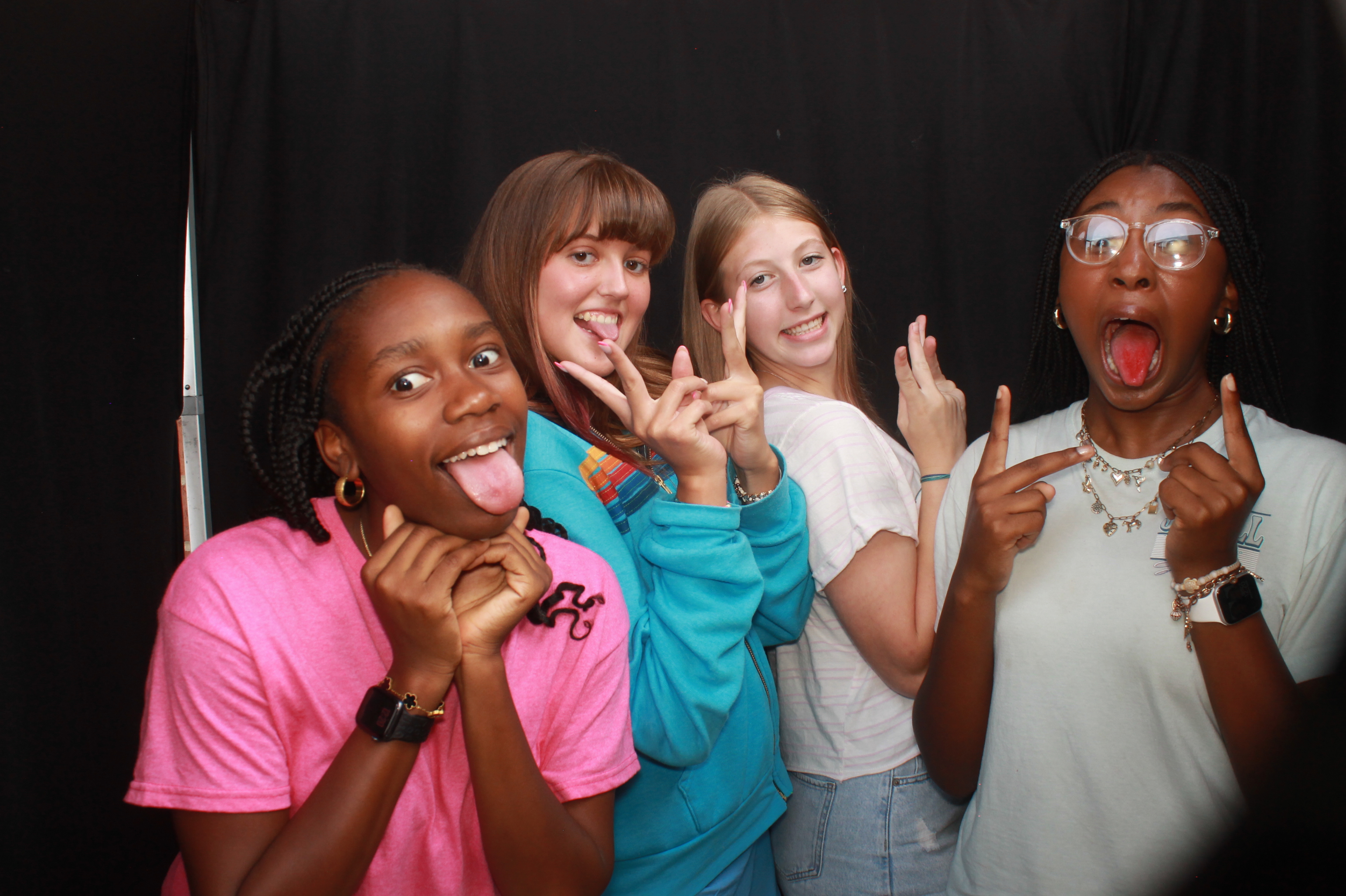 Mason HS Back to School 2026 Thursday | View more photos from the event at gallery.photoboothcincy.com/u/PhotoBoothCincy/Mason-HS-Back-to-School-2026-Thursday