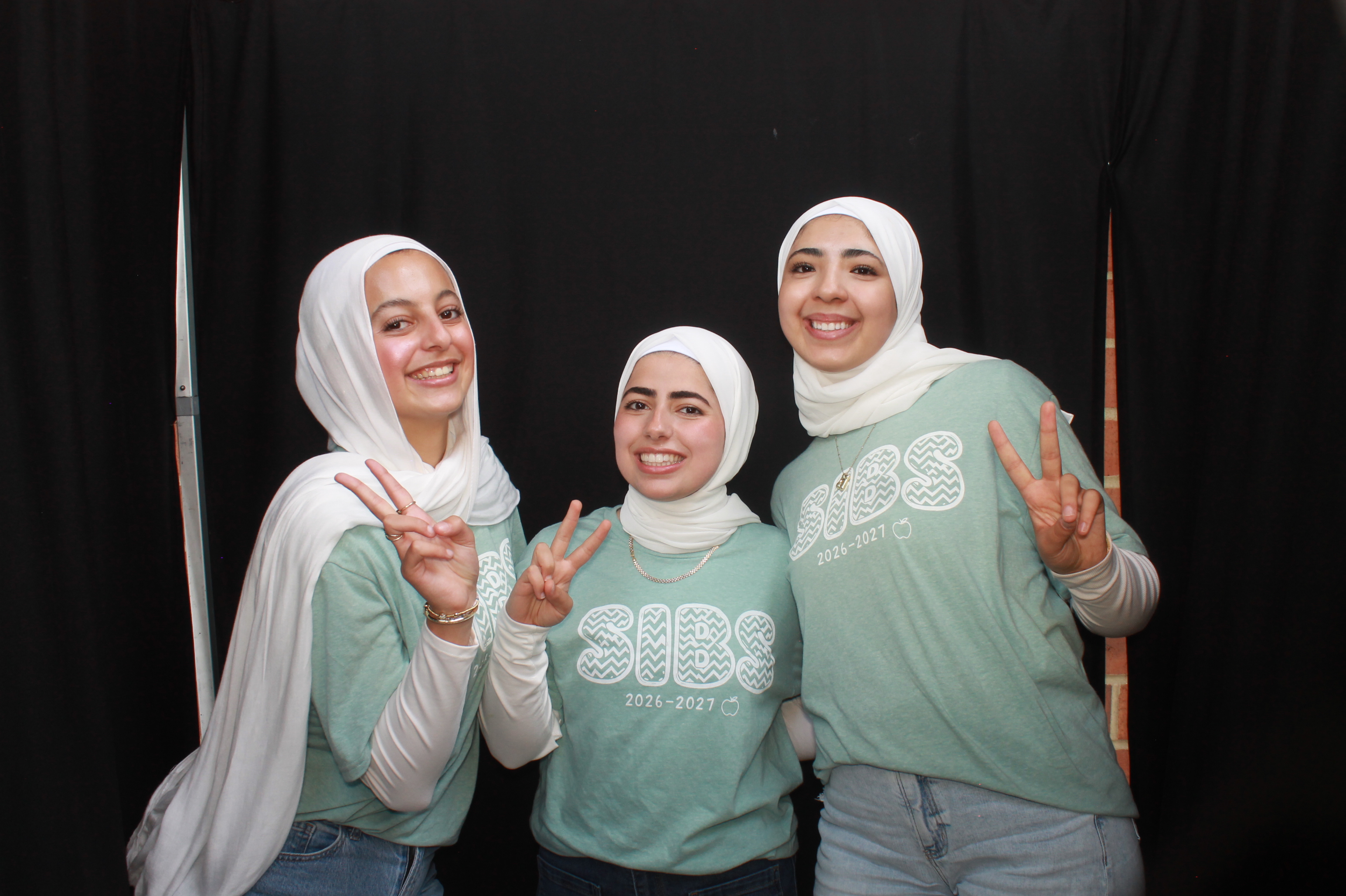 Mason HS Back to School 2026 Thursday | View more photos from the event at gallery.photoboothcincy.com/u/PhotoBoothCincy/Mason-HS-Back-to-School-2026-Thursday
