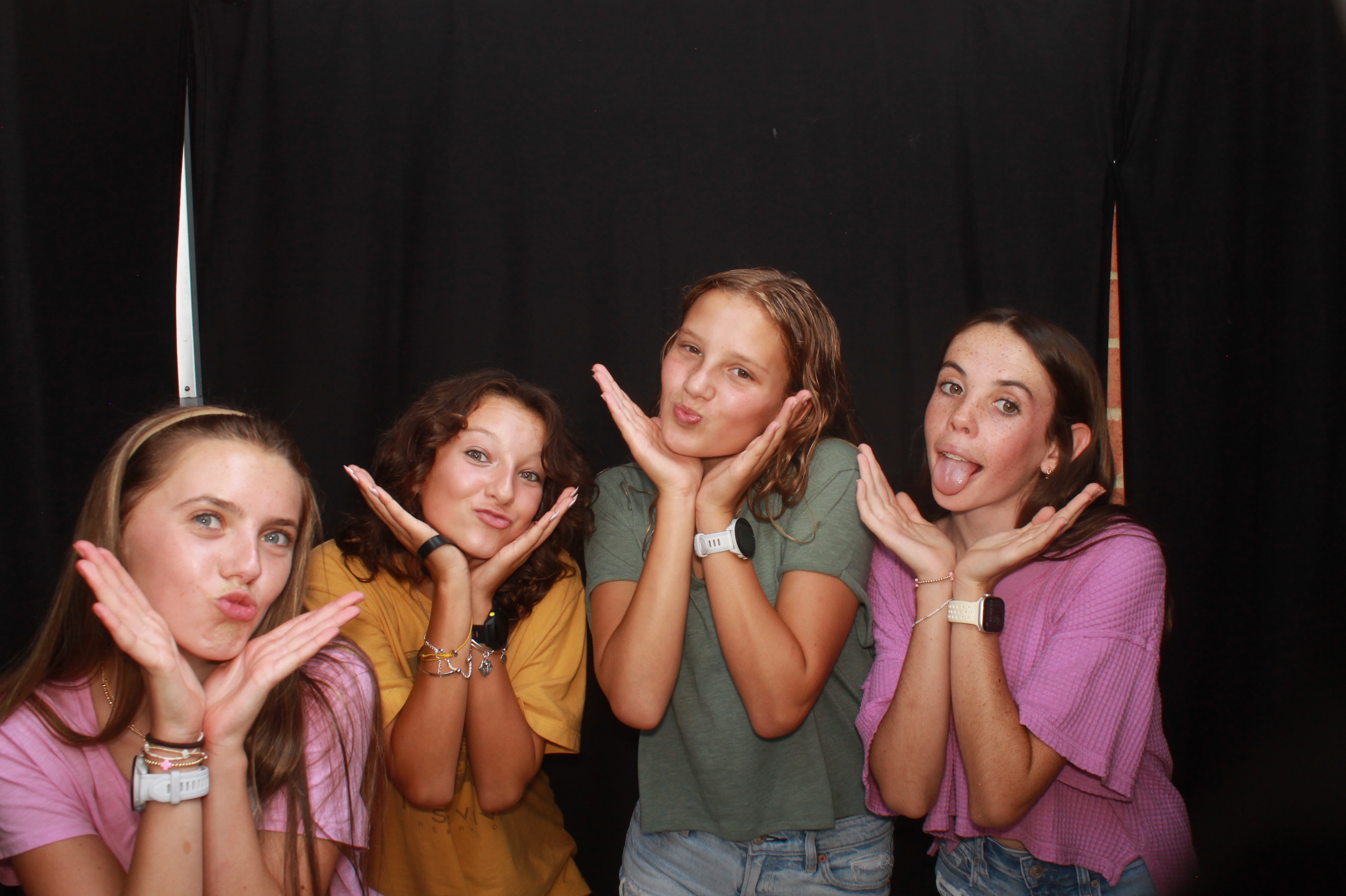 Mason HS Back to School 2026 Thursday | View more photos from the event at gallery.photoboothcincy.com/u/PhotoBoothCincy/Mason-HS-Back-to-School-2026-Thursday