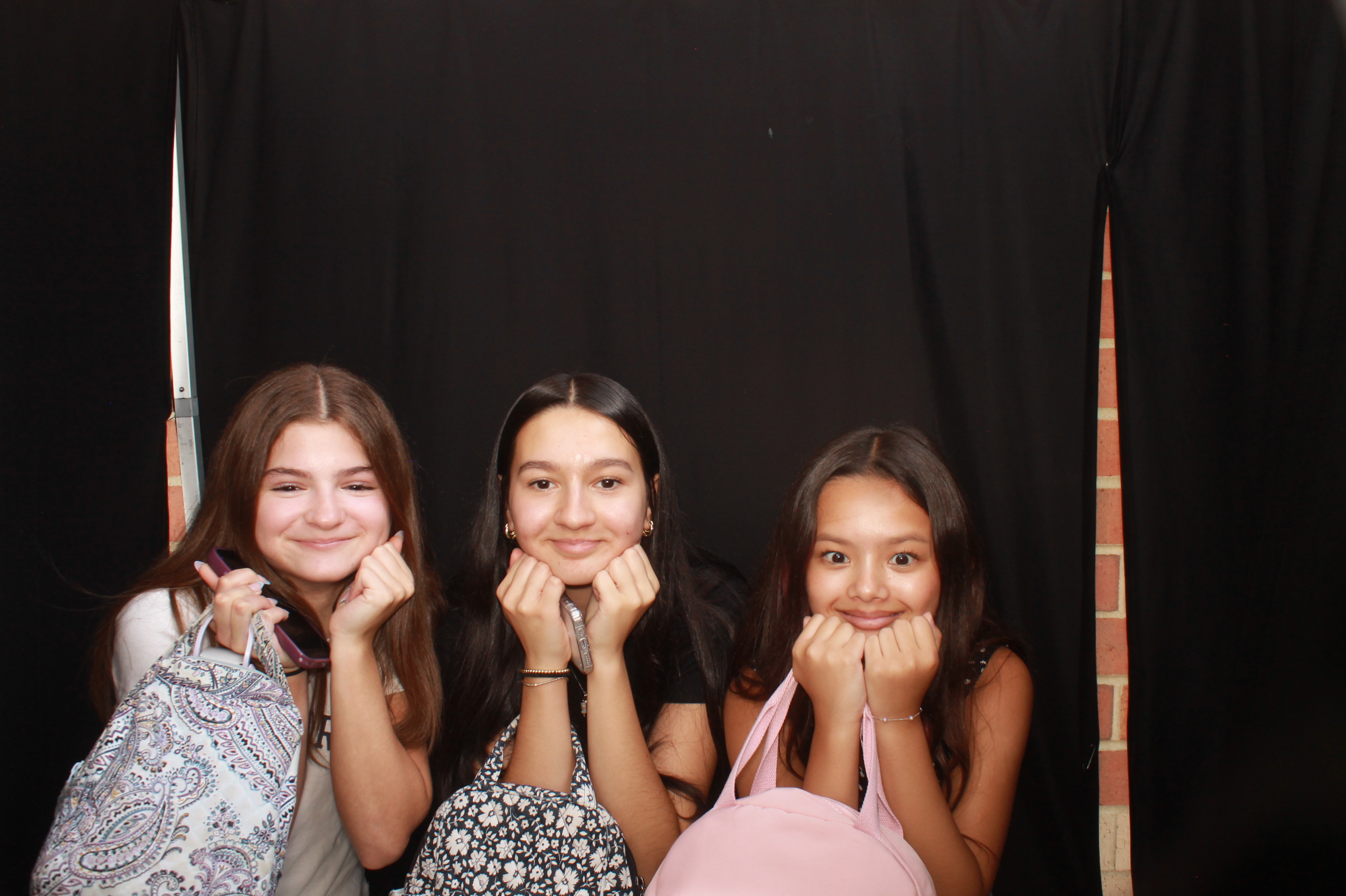Mason HS Back to School 2026 Thursday | View more photos from the event at gallery.photoboothcincy.com/u/PhotoBoothCincy/Mason-HS-Back-to-School-2026-Thursday