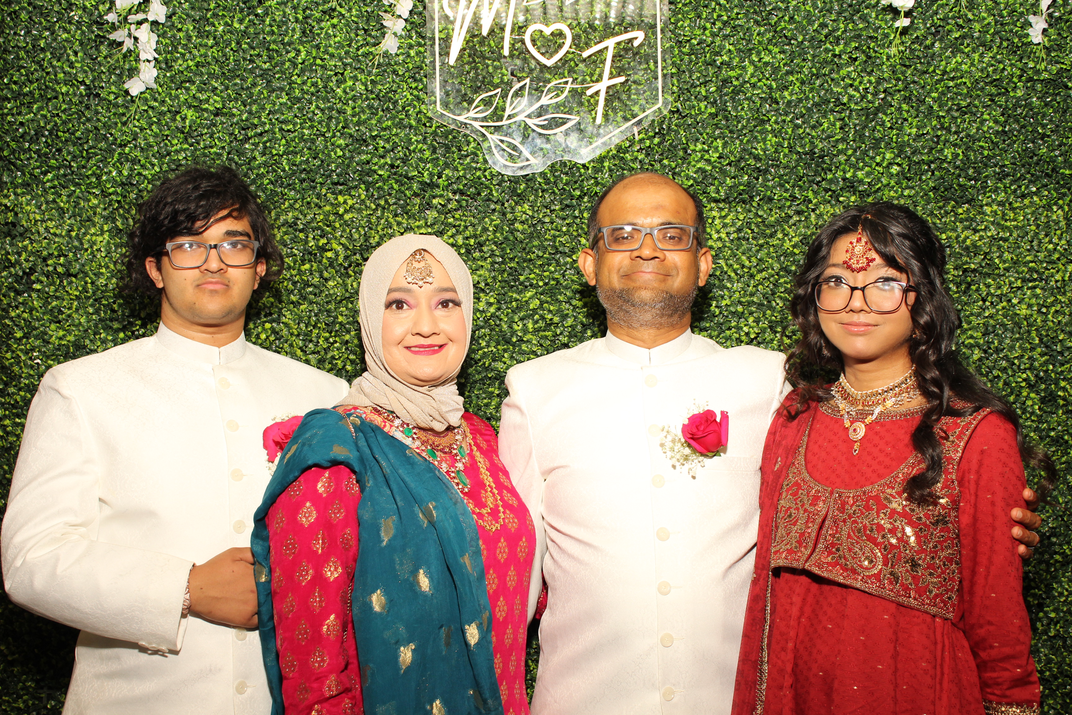 Mehvish & Fayaaz | View more photos from the event at gallery.photoboothcincy.com/u/PhotoBoothCincy/Mehvish-Fayaaz