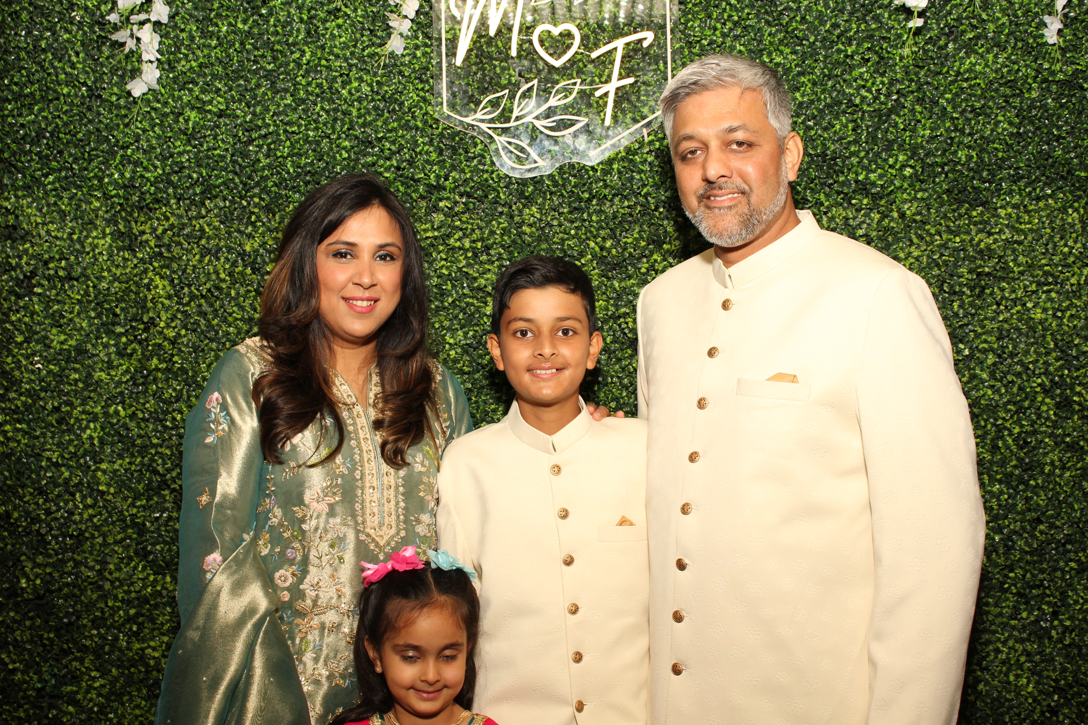 Mehvish & Fayaaz | View more photos from the event at gallery.photoboothcincy.com/u/PhotoBoothCincy/Mehvish-Fayaaz