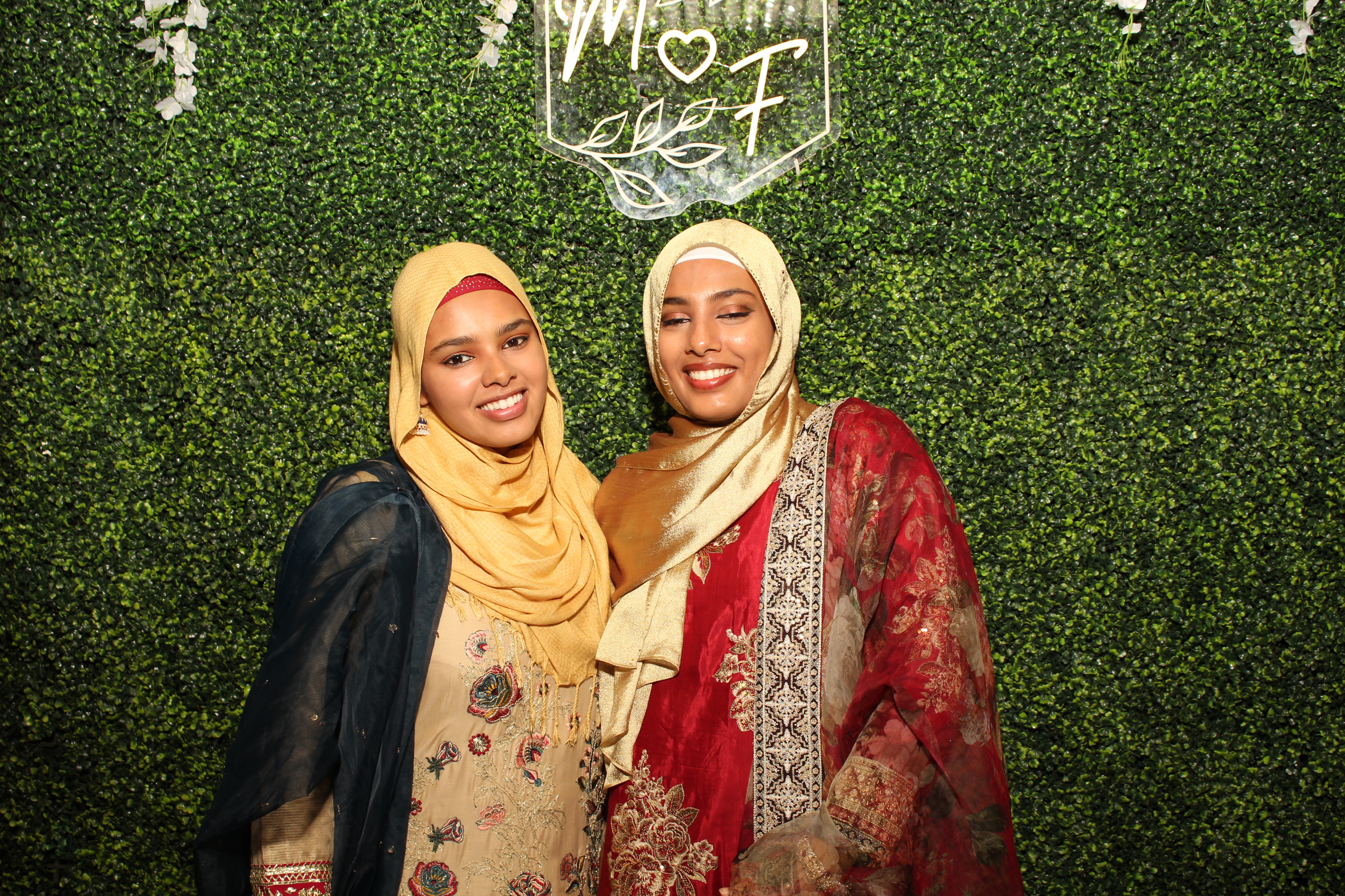 Mehvish & Fayaaz | View more photos from the event at gallery.photoboothcincy.com/u/PhotoBoothCincy/Mehvish-Fayaaz