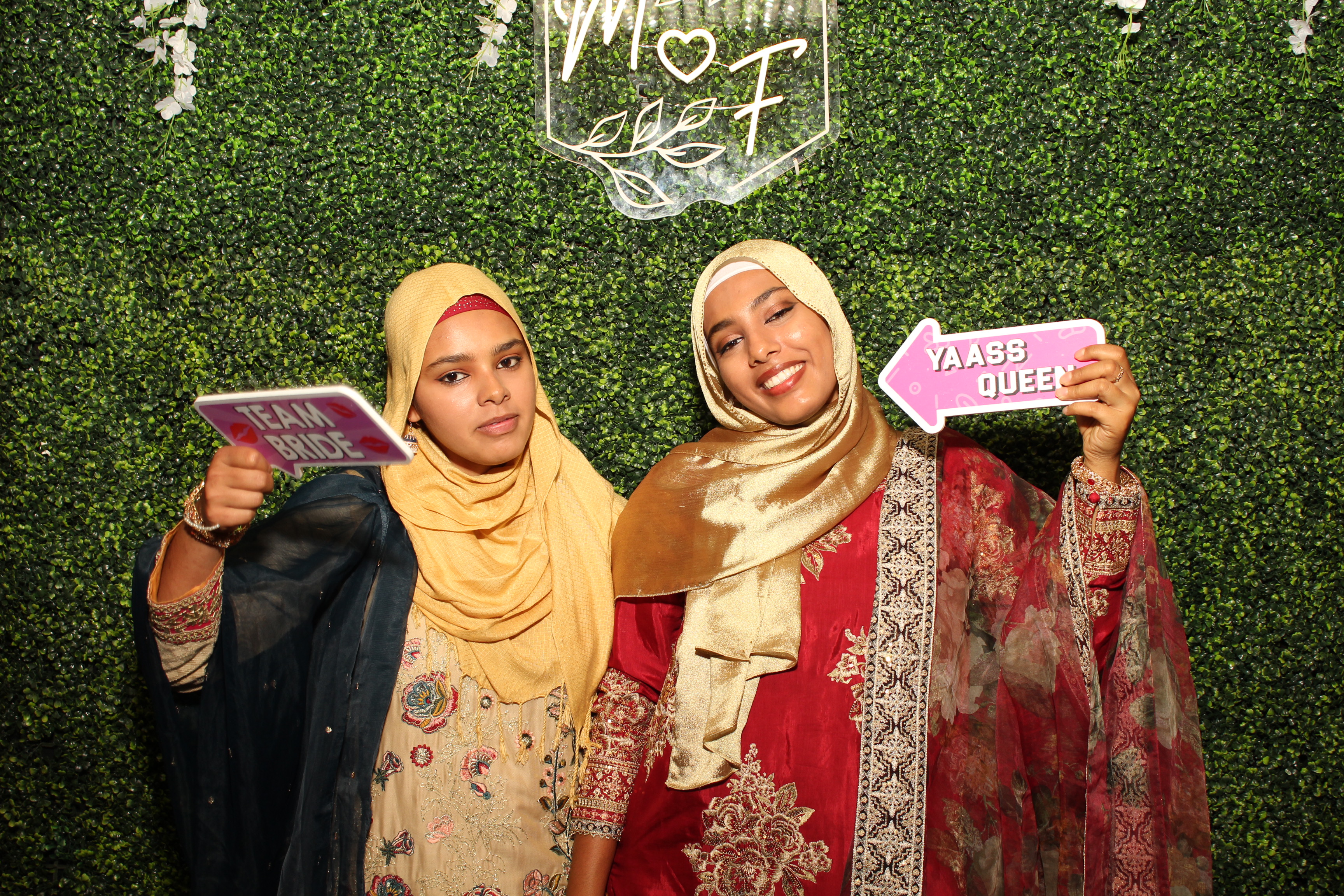 Mehvish & Fayaaz | View more photos from the event at gallery.photoboothcincy.com/u/PhotoBoothCincy/Mehvish-Fayaaz