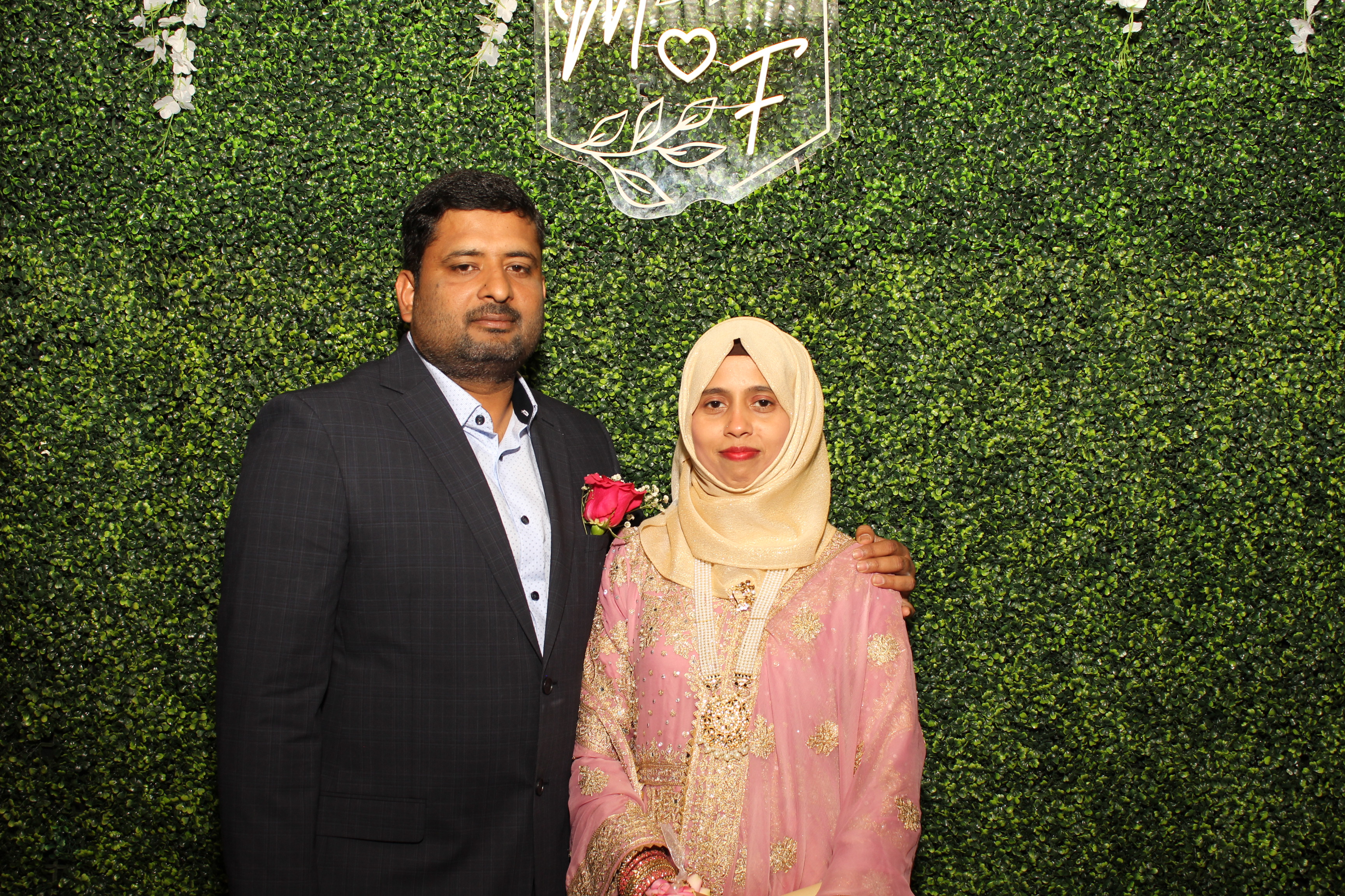 Mehvish & Fayaaz | View more photos from the event at gallery.photoboothcincy.com/u/PhotoBoothCincy/Mehvish-Fayaaz