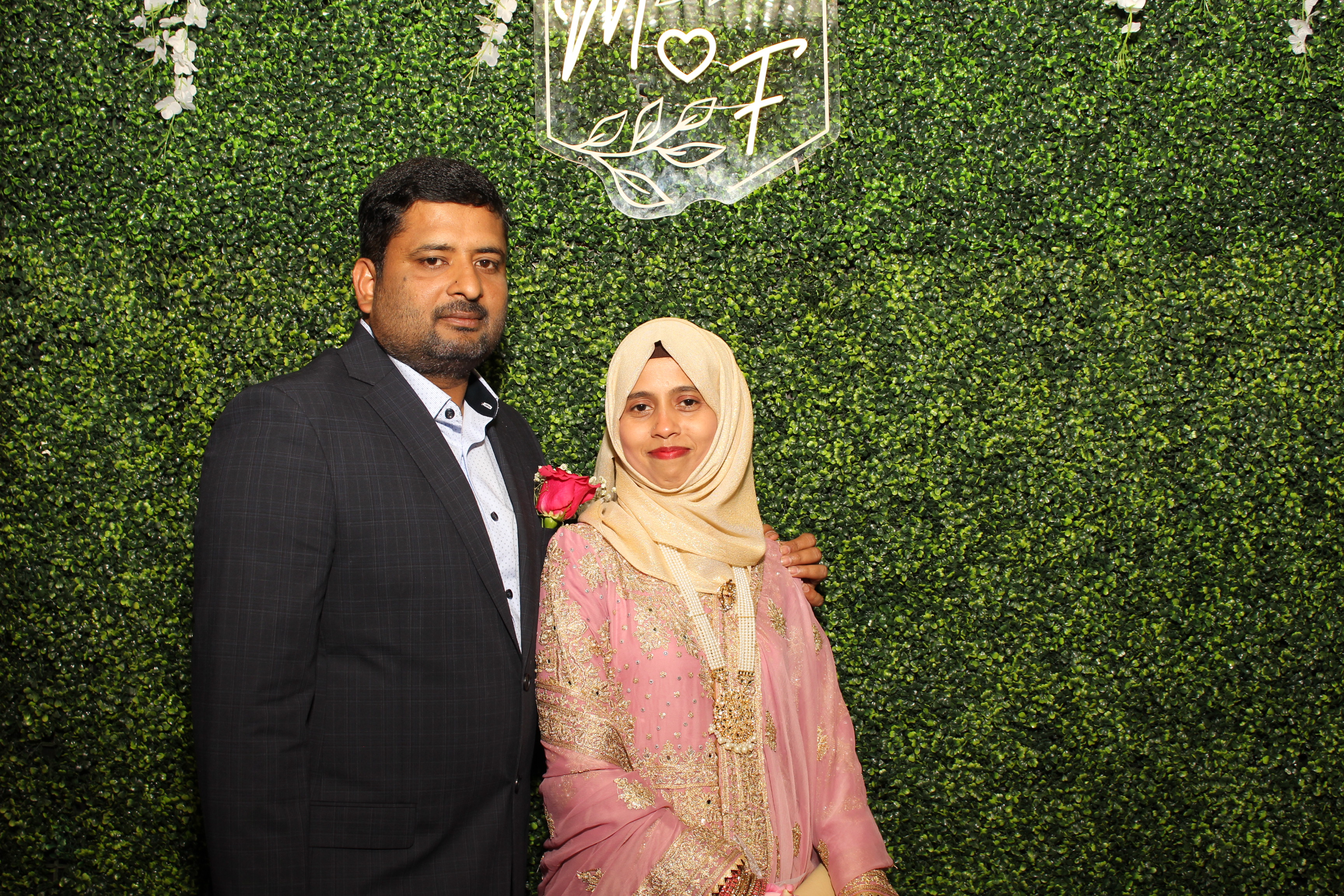 Mehvish & Fayaaz | View more photos from the event at gallery.photoboothcincy.com/u/PhotoBoothCincy/Mehvish-Fayaaz