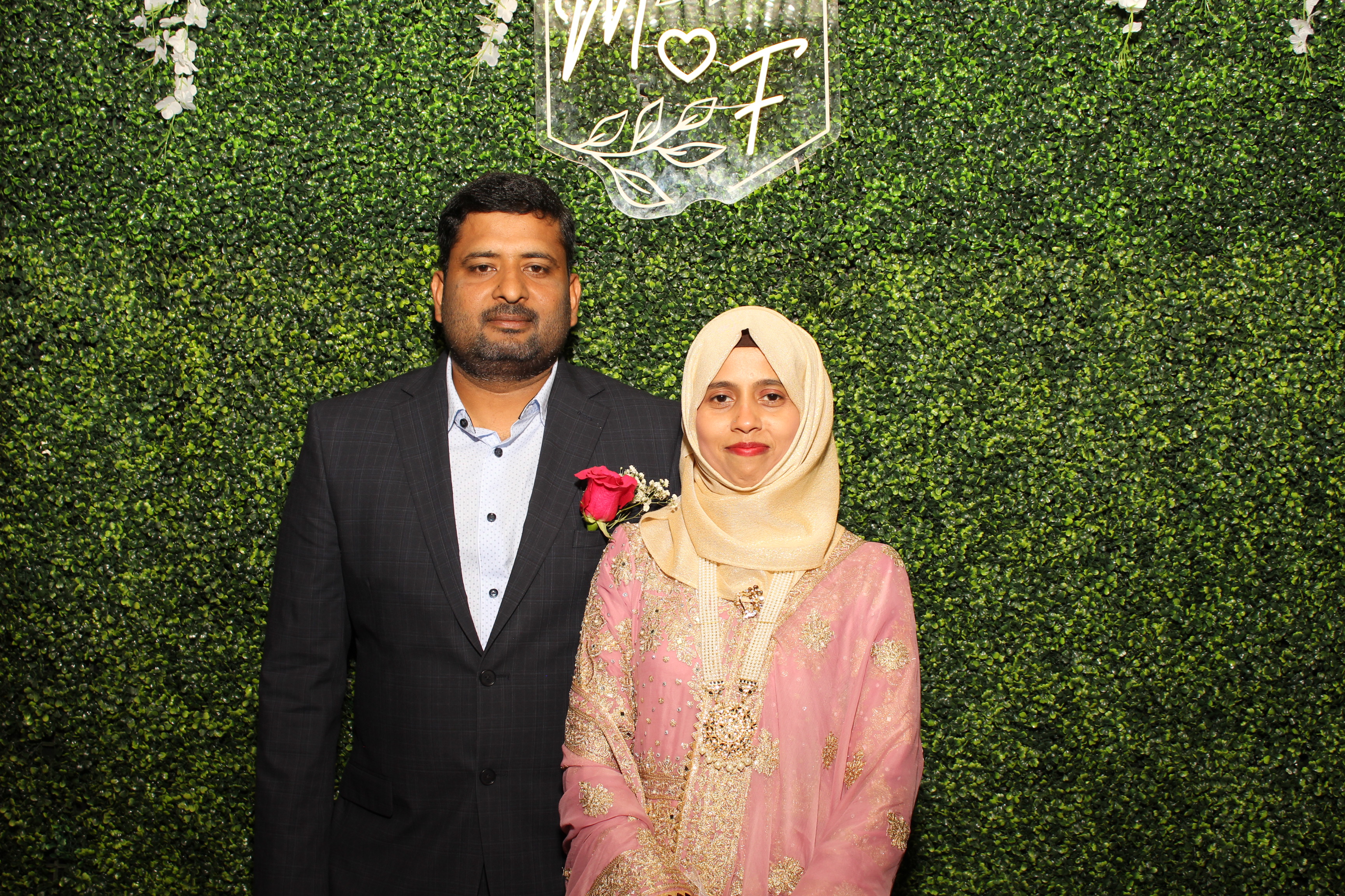 Mehvish & Fayaaz | View more photos from the event at gallery.photoboothcincy.com/u/PhotoBoothCincy/Mehvish-Fayaaz