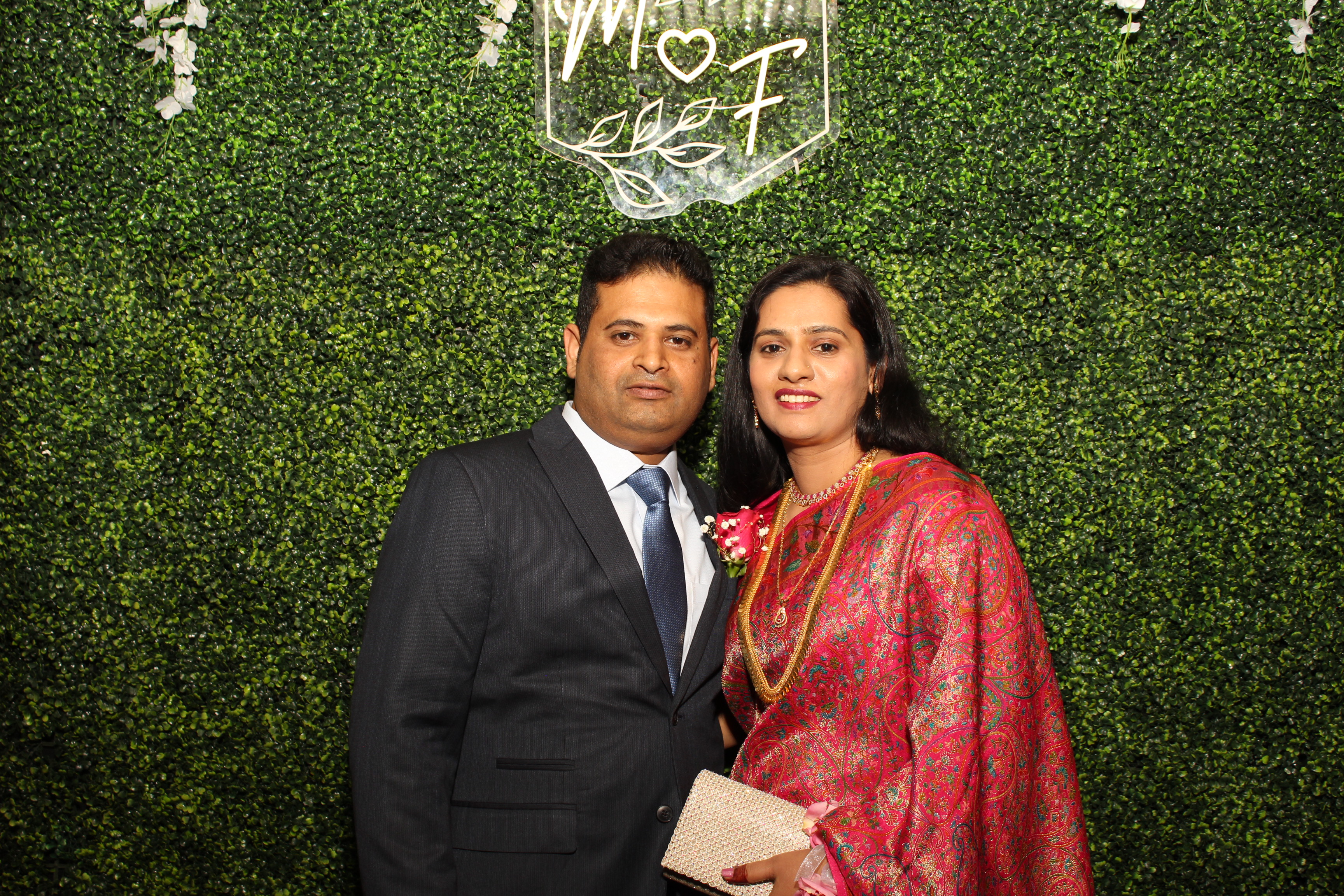 Mehvish & Fayaaz | View more photos from the event at gallery.photoboothcincy.com/u/PhotoBoothCincy/Mehvish-Fayaaz