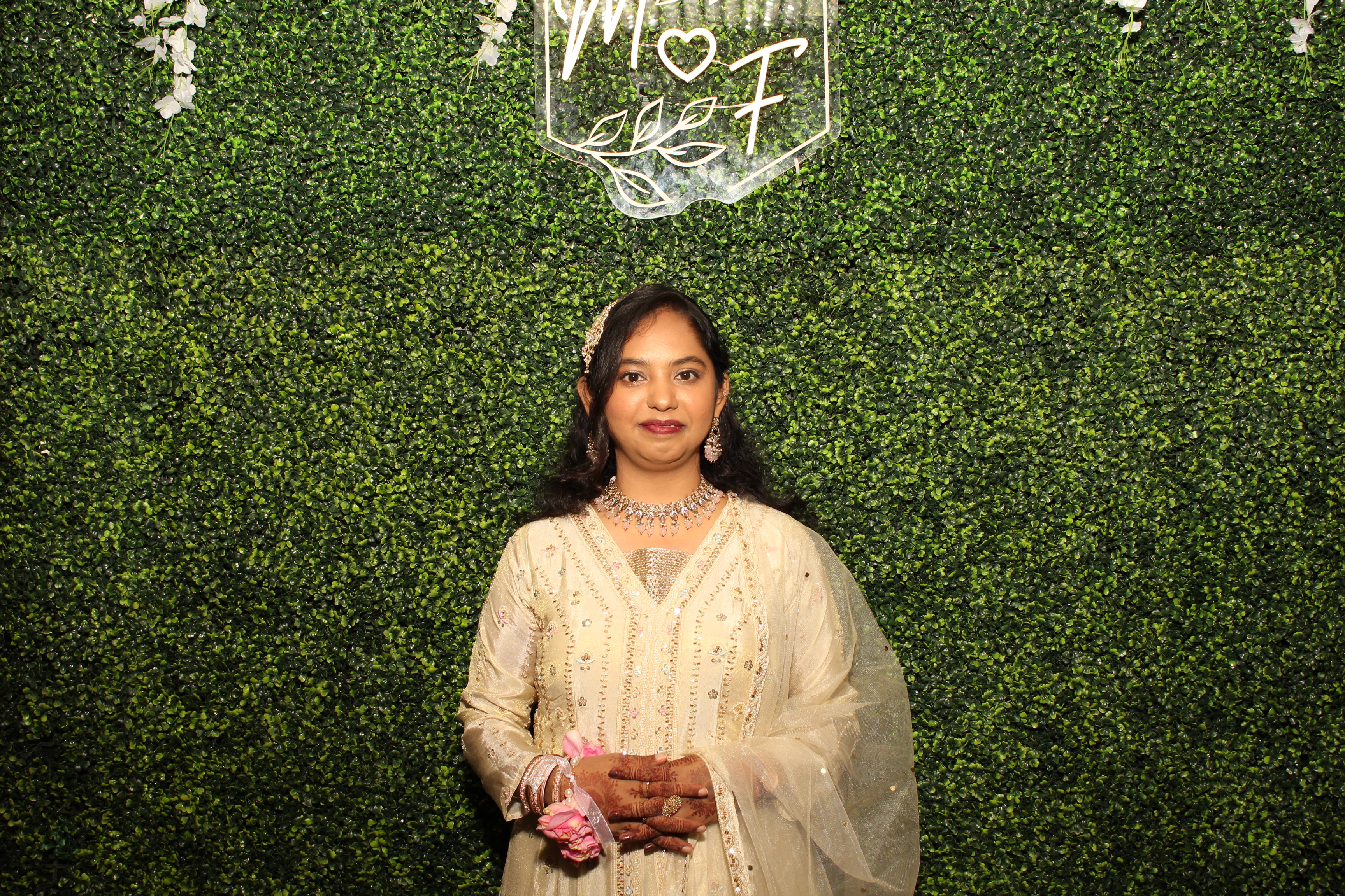 Mehvish & Fayaaz | View more photos from the event at gallery.photoboothcincy.com/u/PhotoBoothCincy/Mehvish-Fayaaz