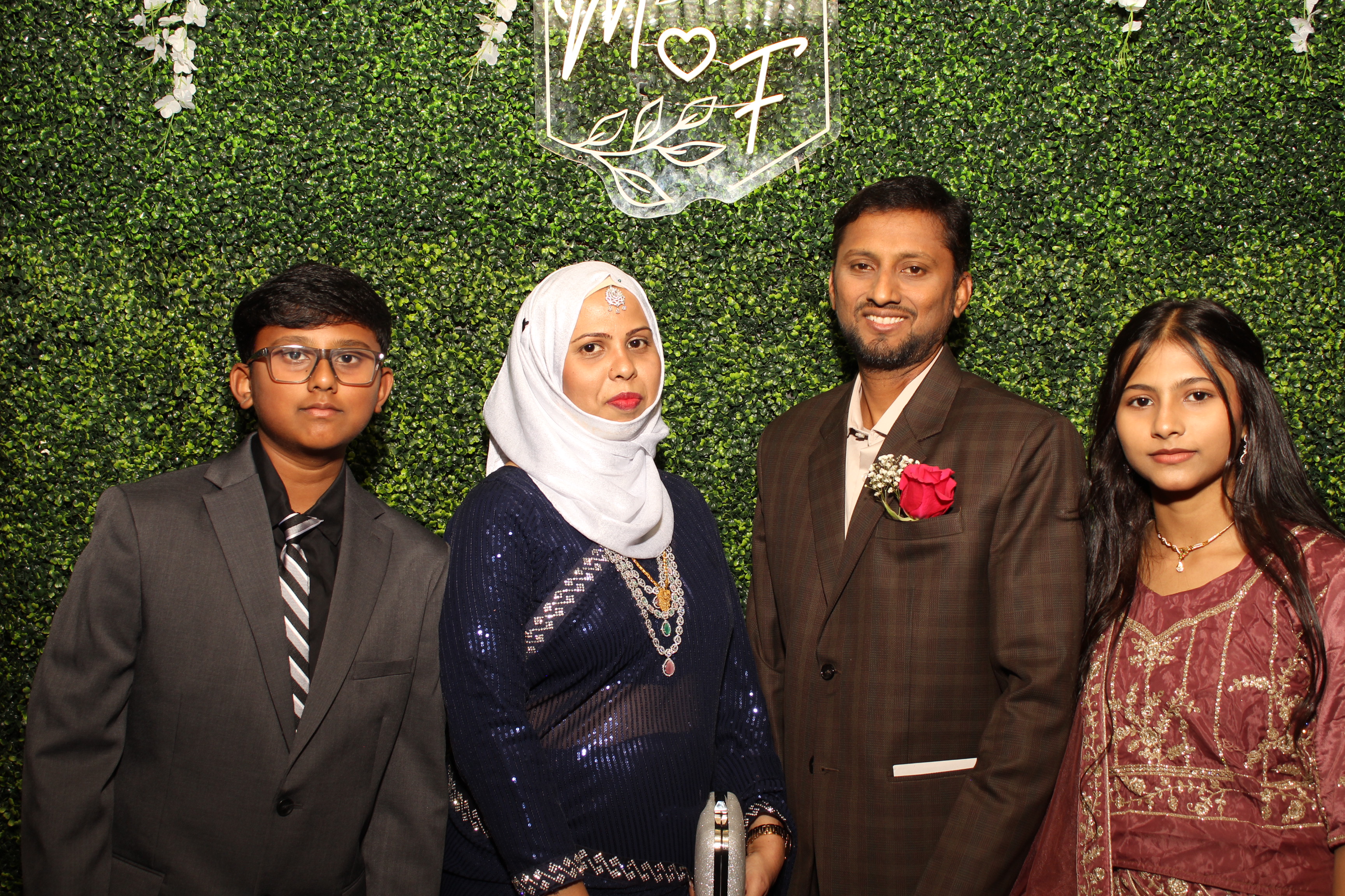 Mehvish & Fayaaz | View more photos from the event at gallery.photoboothcincy.com/u/PhotoBoothCincy/Mehvish-Fayaaz