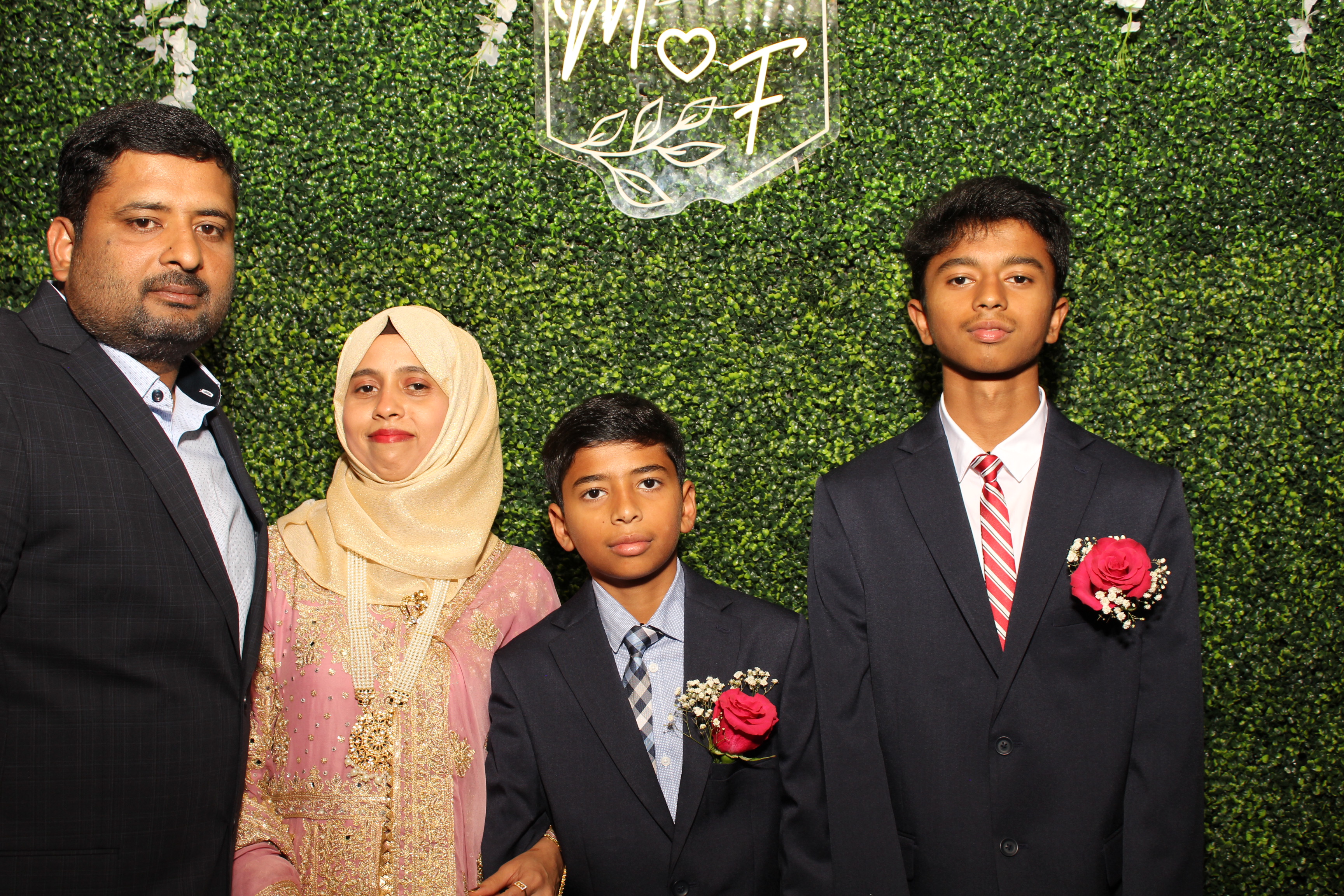 Mehvish & Fayaaz | View more photos from the event at gallery.photoboothcincy.com/u/PhotoBoothCincy/Mehvish-Fayaaz