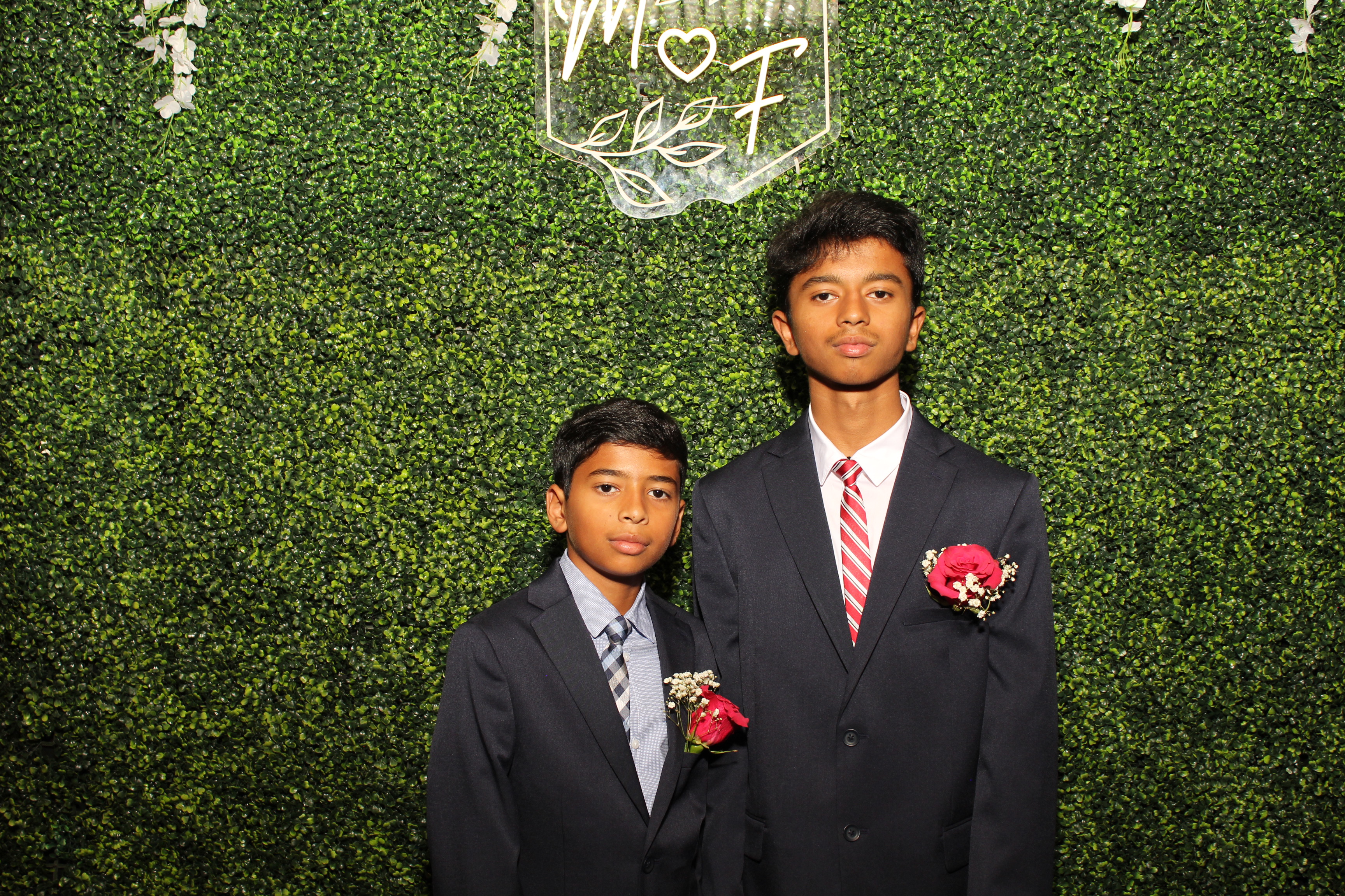 Mehvish & Fayaaz | View more photos from the event at gallery.photoboothcincy.com/u/PhotoBoothCincy/Mehvish-Fayaaz