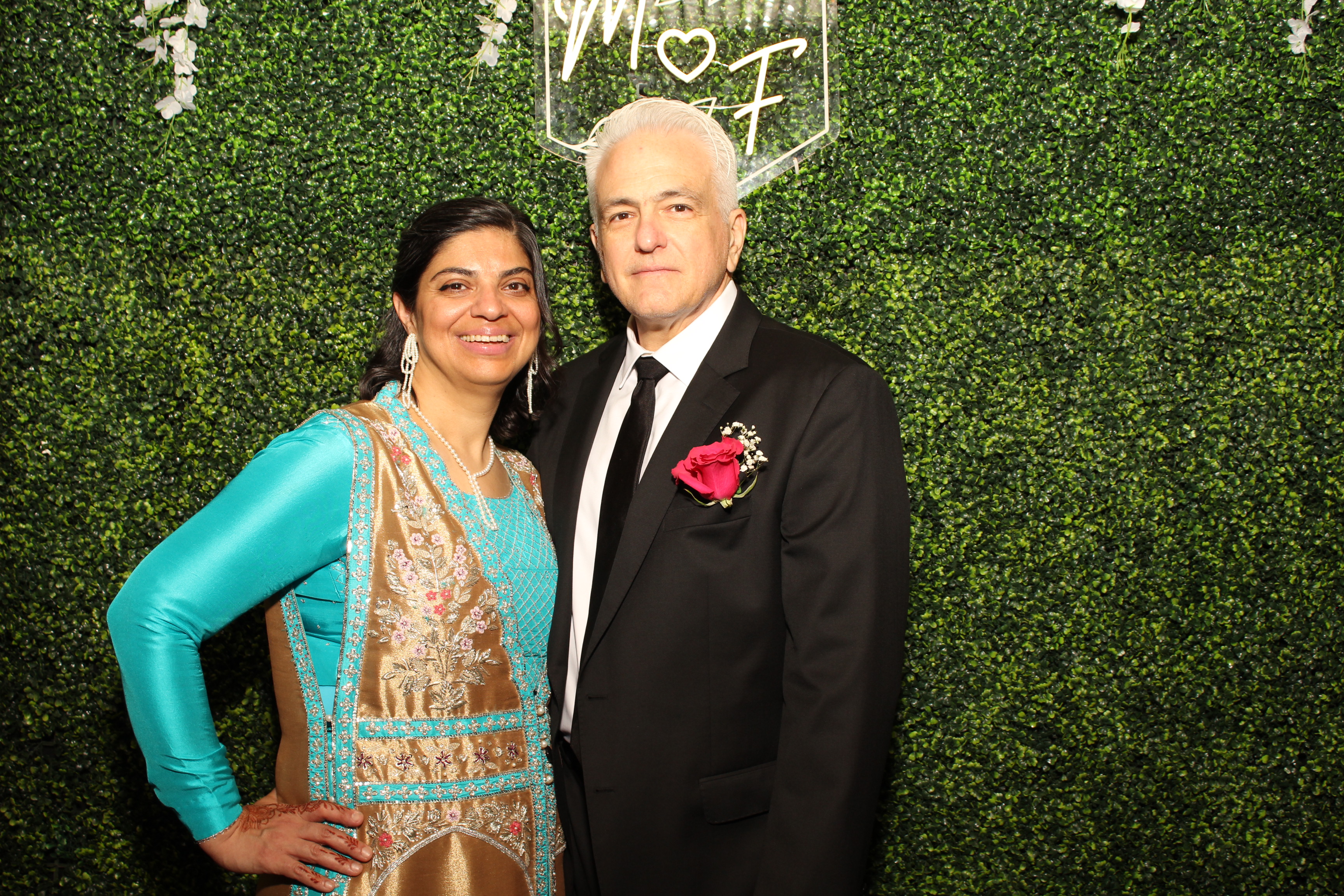 Mehvish & Fayaaz | View more photos from the event at gallery.photoboothcincy.com/u/PhotoBoothCincy/Mehvish-Fayaaz