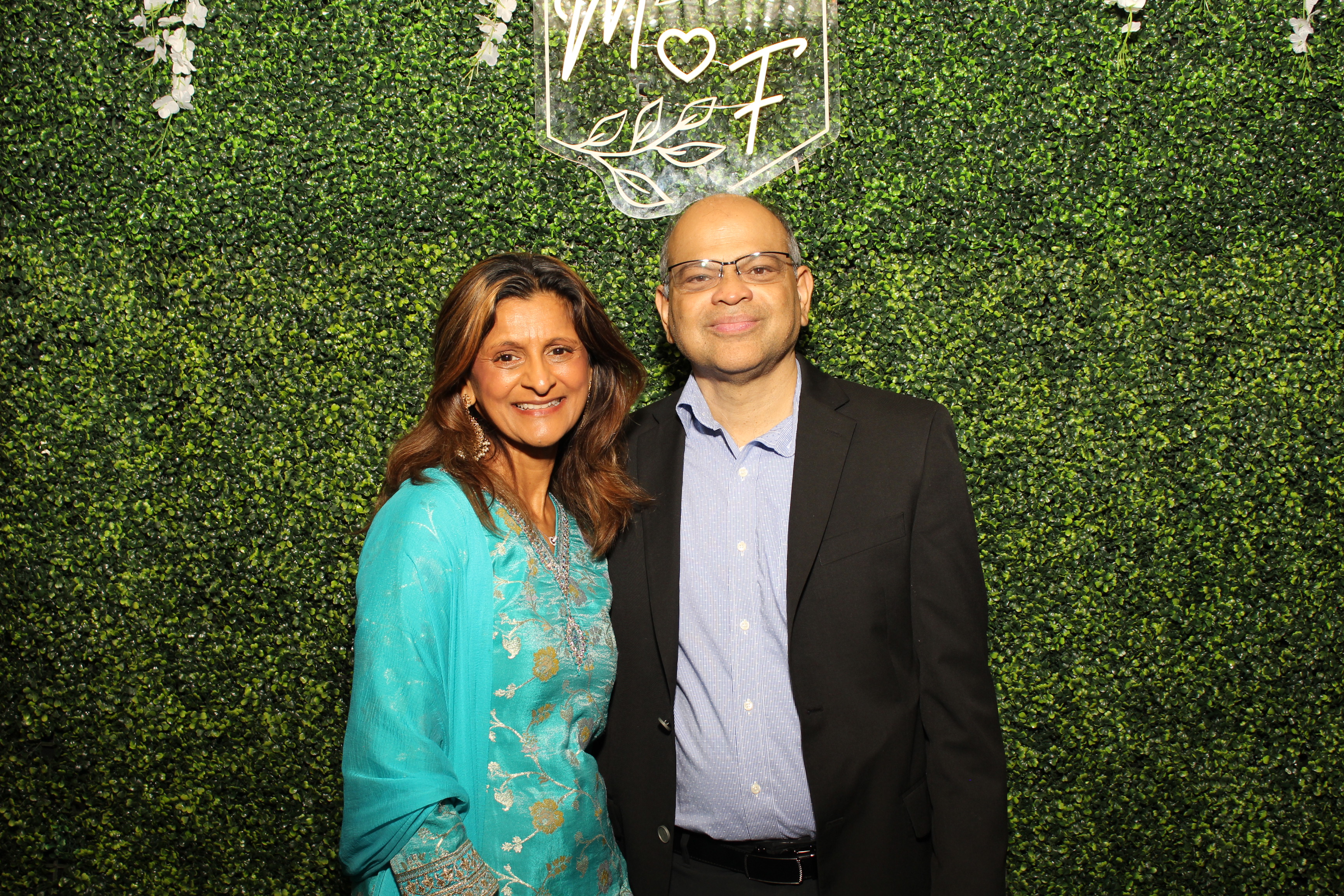 Mehvish & Fayaaz | View more photos from the event at gallery.photoboothcincy.com/u/PhotoBoothCincy/Mehvish-Fayaaz