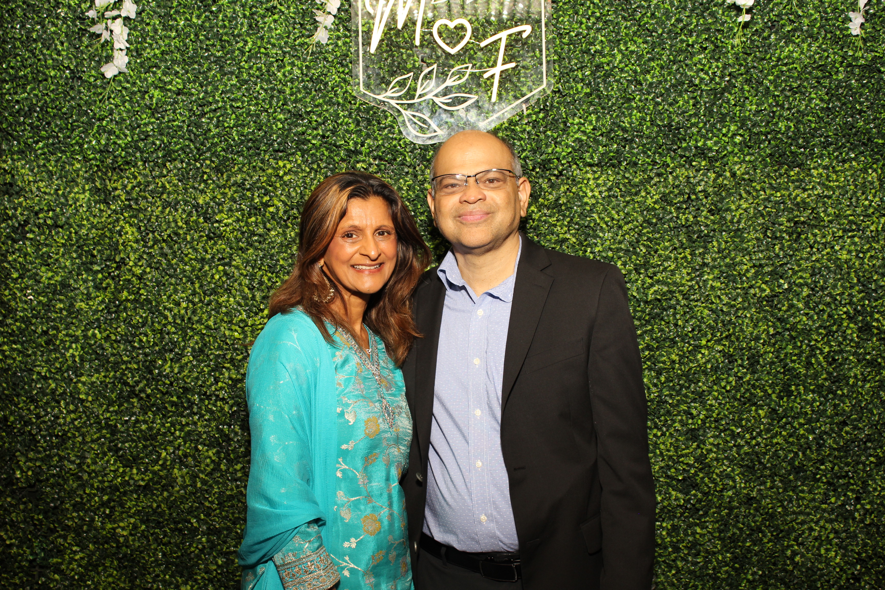 Mehvish & Fayaaz | View more photos from the event at gallery.photoboothcincy.com/u/PhotoBoothCincy/Mehvish-Fayaaz