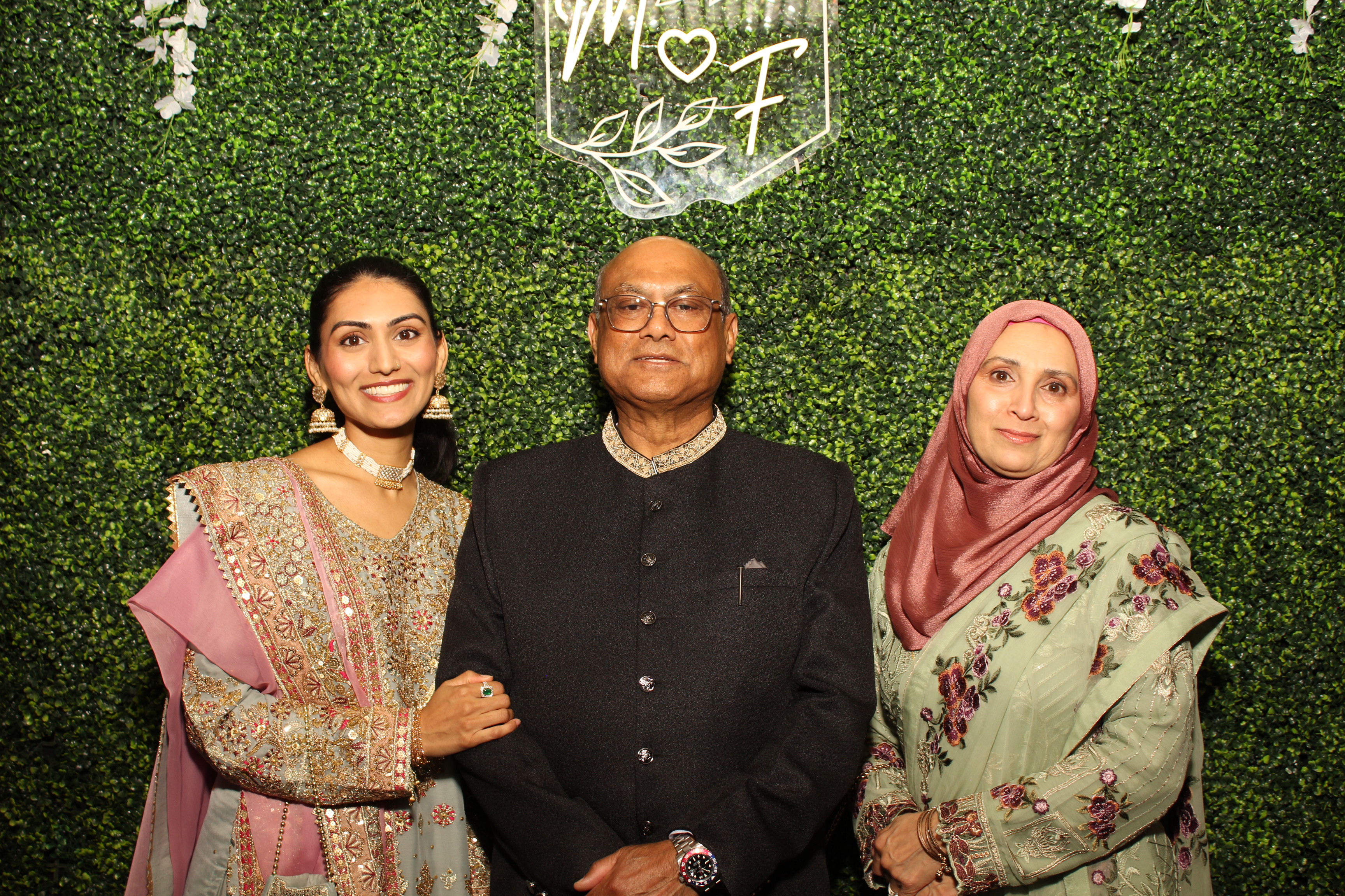 Mehvish & Fayaaz | View more photos from the event at gallery.photoboothcincy.com/u/PhotoBoothCincy/Mehvish-Fayaaz