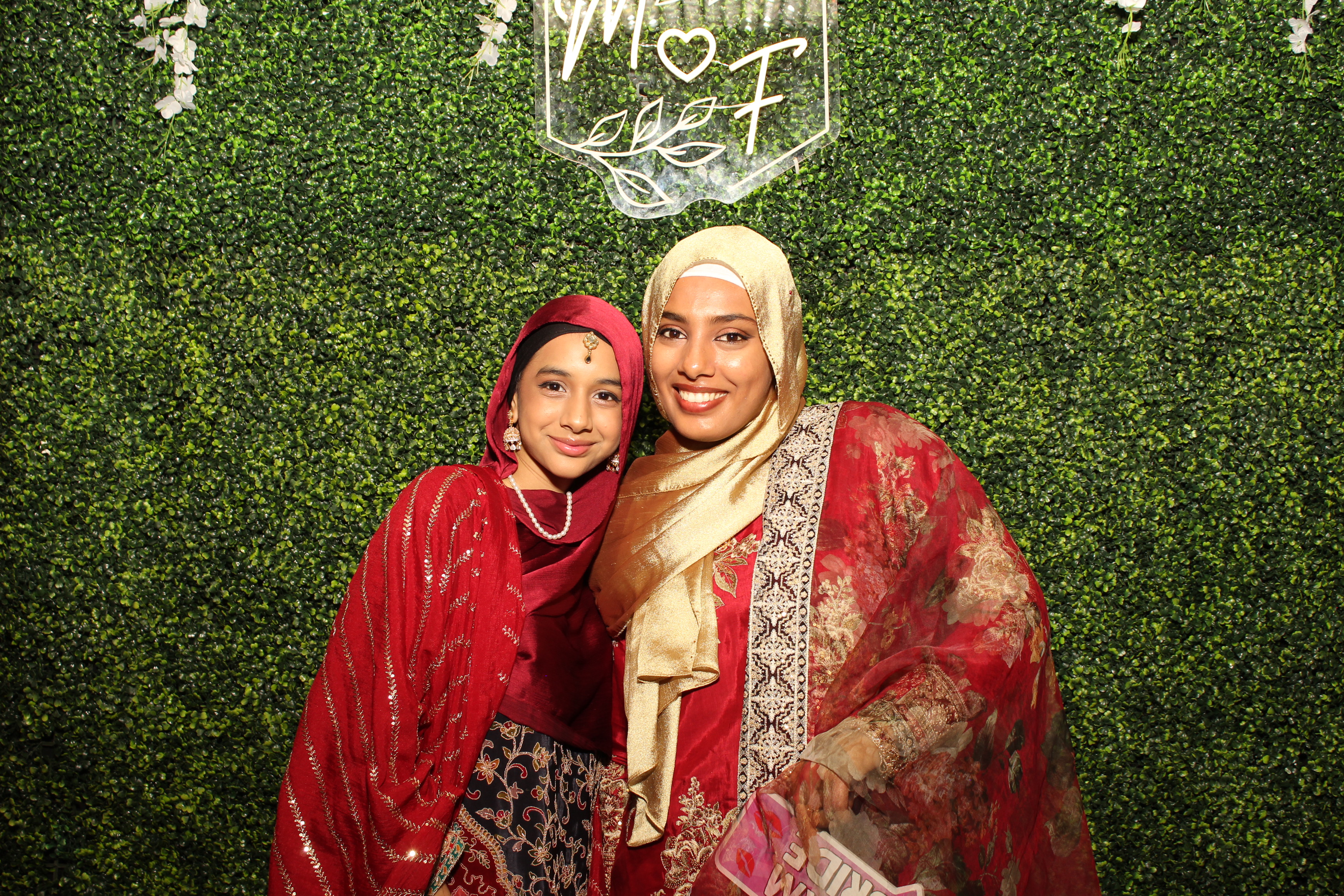 Mehvish & Fayaaz | View more photos from the event at gallery.photoboothcincy.com/u/PhotoBoothCincy/Mehvish-Fayaaz