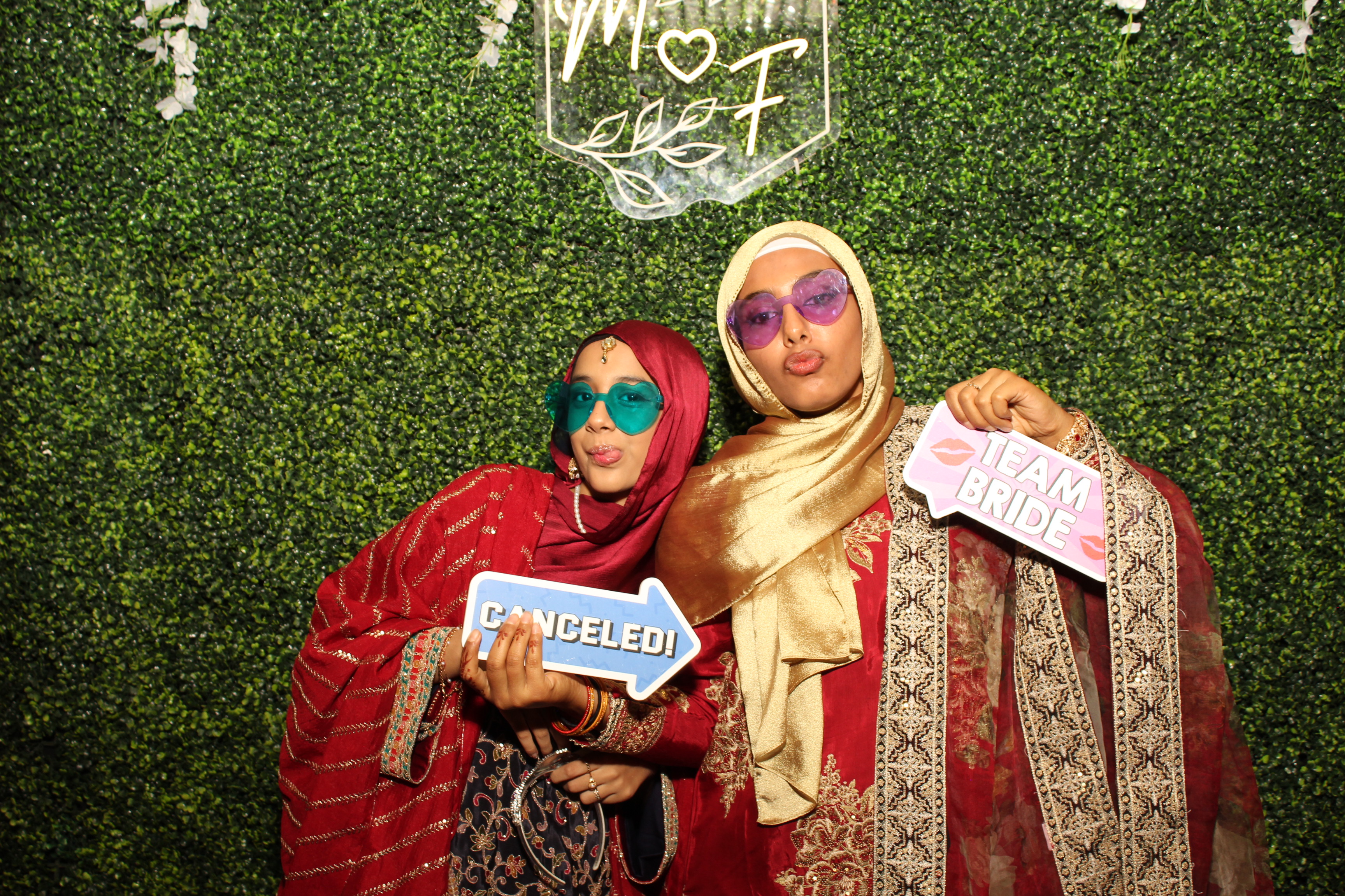 Mehvish & Fayaaz | View more photos from the event at gallery.photoboothcincy.com/u/PhotoBoothCincy/Mehvish-Fayaaz