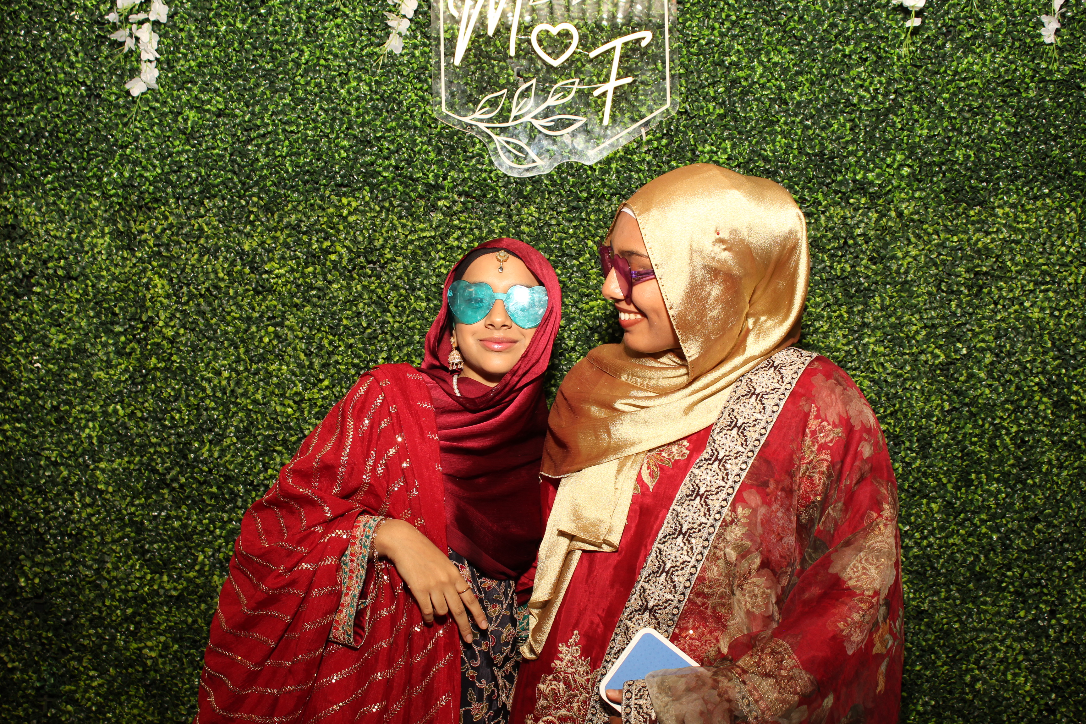 Mehvish & Fayaaz | View more photos from the event at gallery.photoboothcincy.com/u/PhotoBoothCincy/Mehvish-Fayaaz