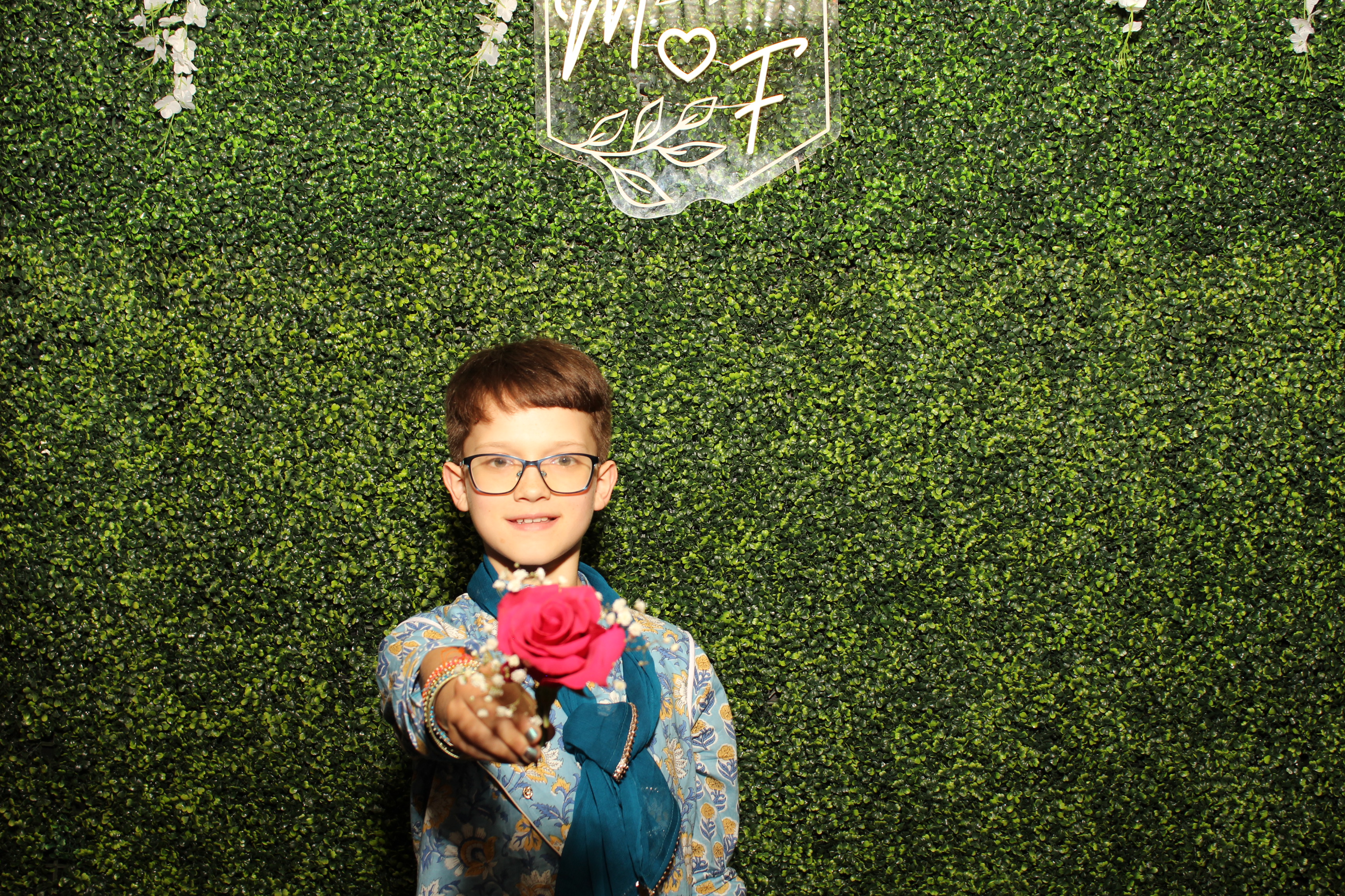 Mehvish & Fayaaz | View more photos from the event at gallery.photoboothcincy.com/u/PhotoBoothCincy/Mehvish-Fayaaz