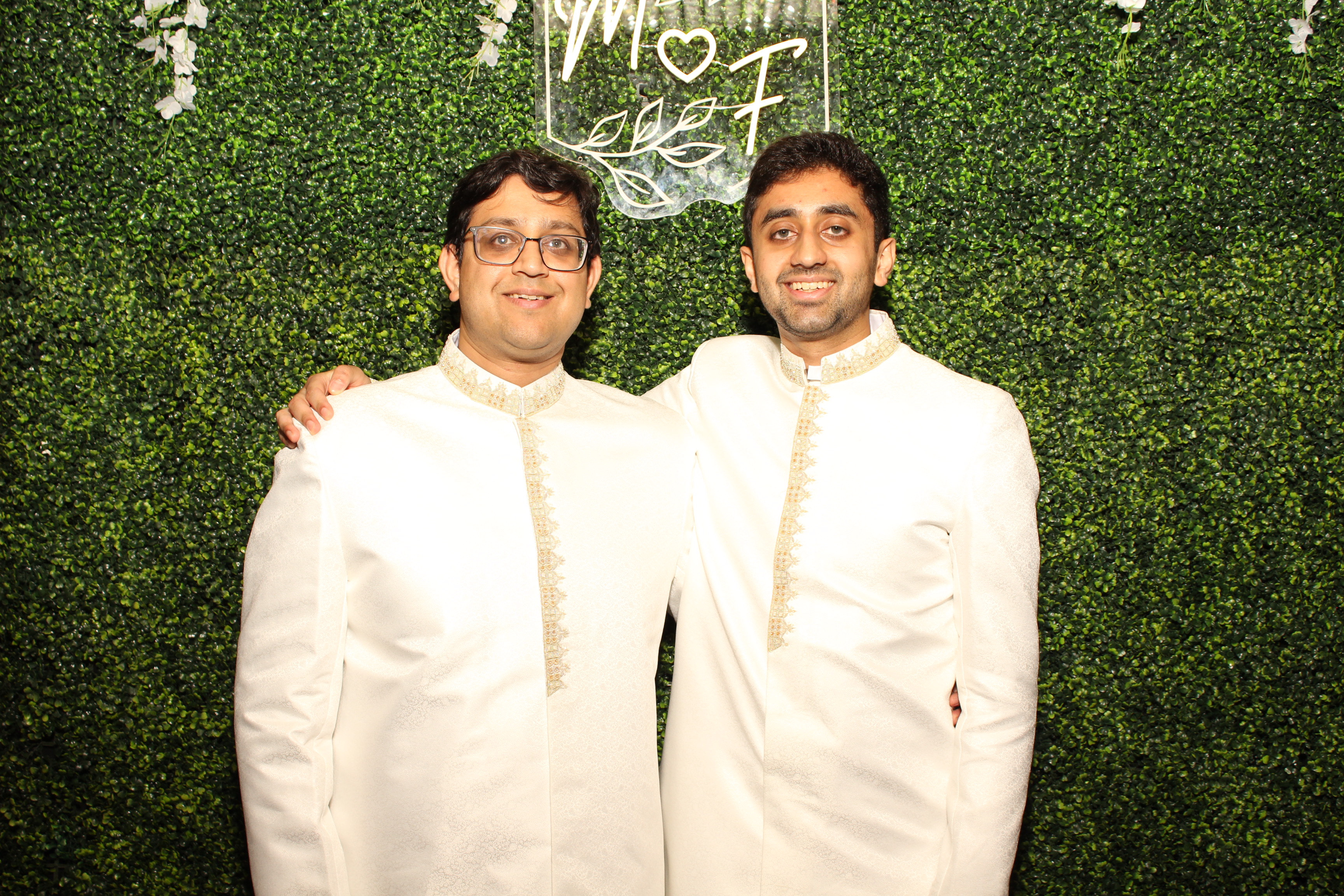 Mehvish & Fayaaz | View more photos from the event at gallery.photoboothcincy.com/u/PhotoBoothCincy/Mehvish-Fayaaz