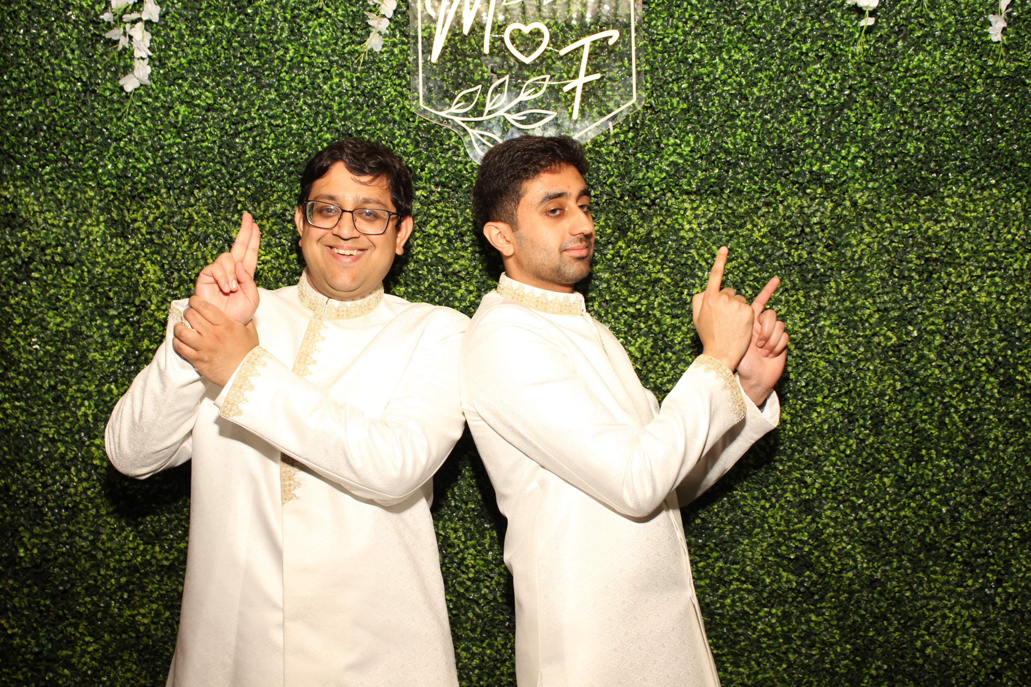 Mehvish & Fayaaz | View more photos from the event at gallery.photoboothcincy.com/u/PhotoBoothCincy/Mehvish-Fayaaz