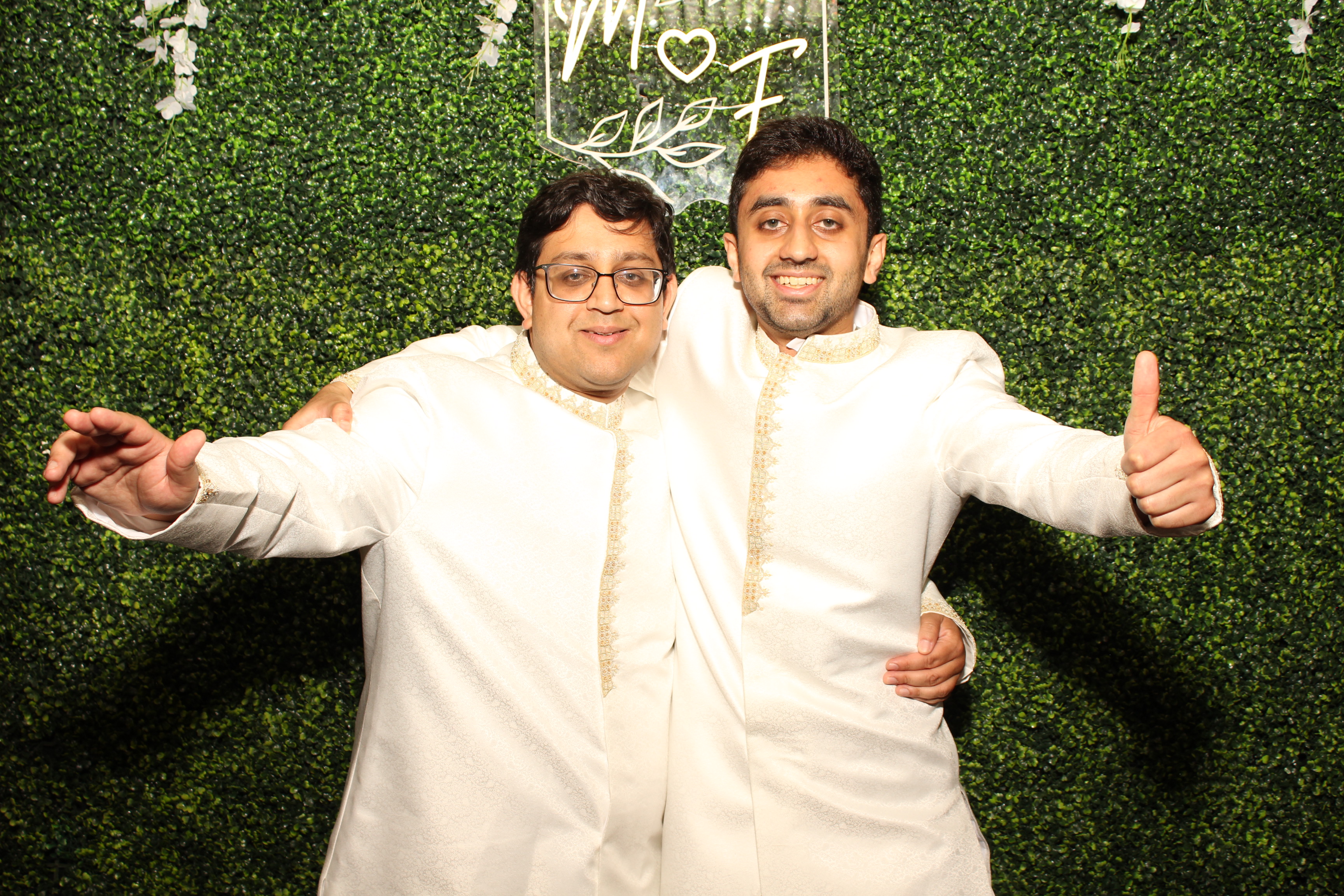 Mehvish & Fayaaz | View more photos from the event at gallery.photoboothcincy.com/u/PhotoBoothCincy/Mehvish-Fayaaz