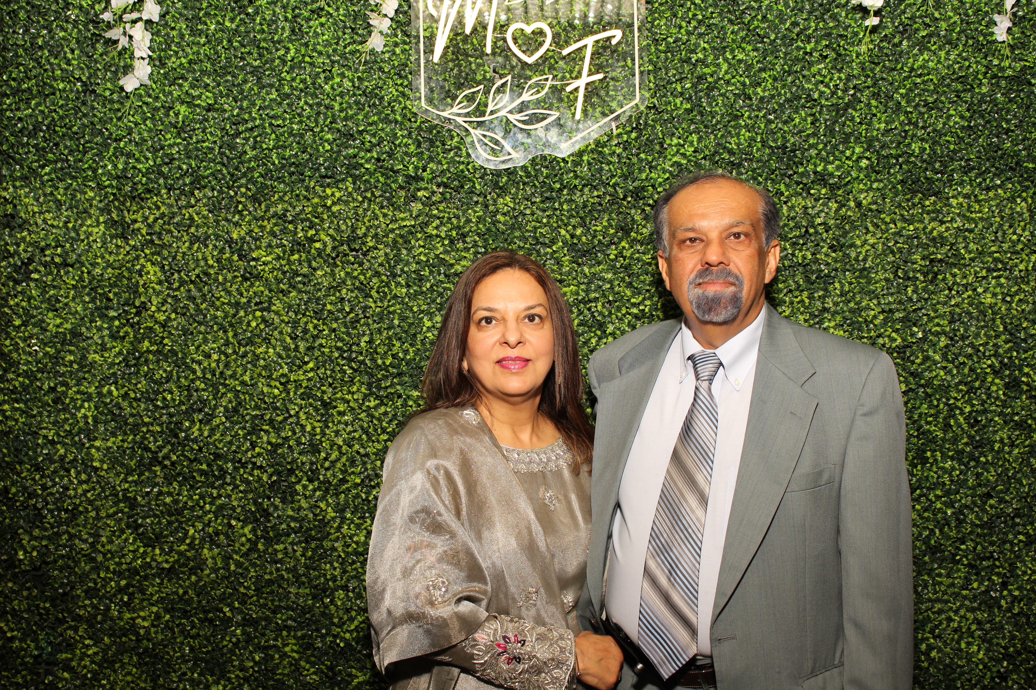 Mehvish & Fayaaz | View more photos from the event at gallery.photoboothcincy.com/u/PhotoBoothCincy/Mehvish-Fayaaz