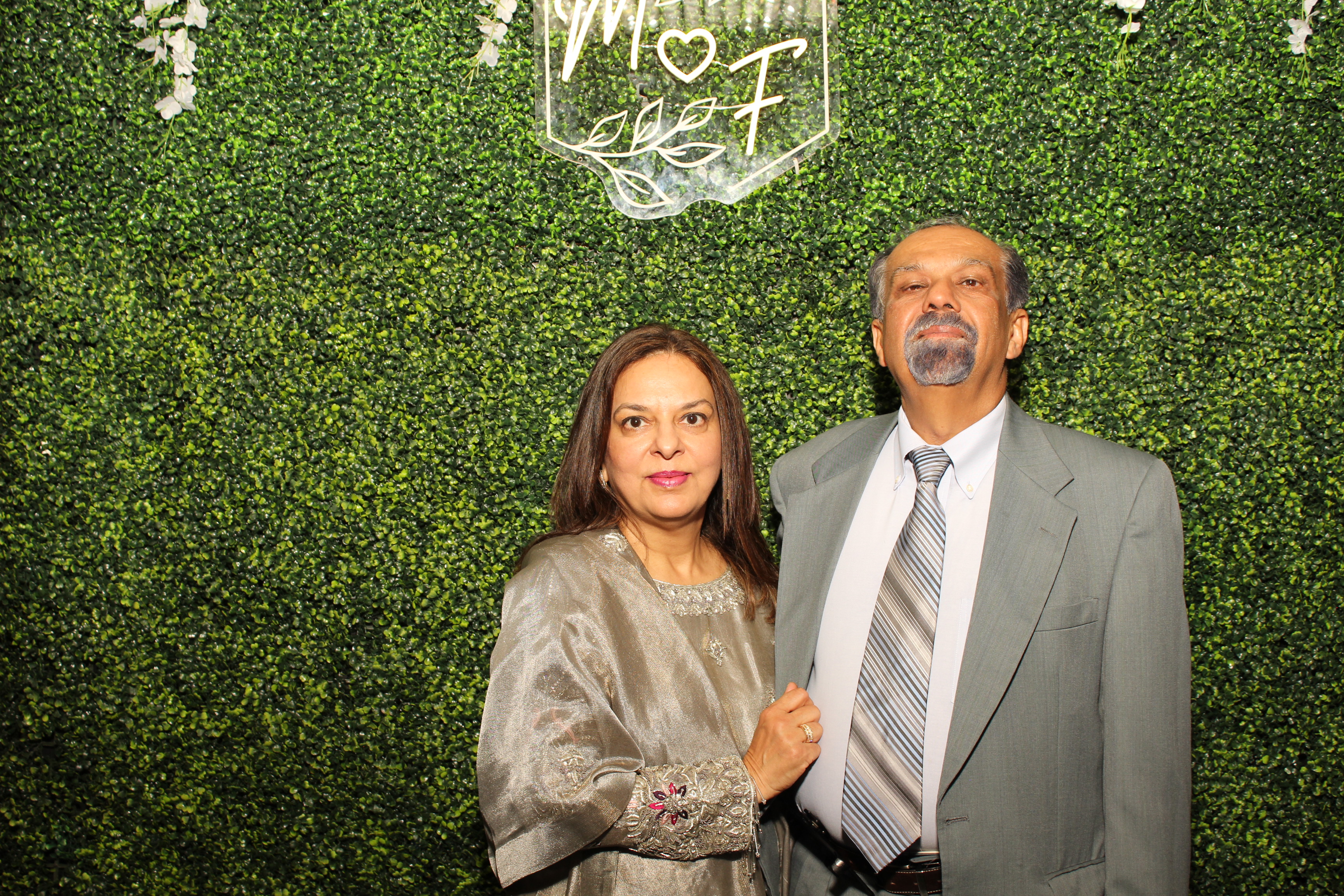 Mehvish & Fayaaz | View more photos from the event at gallery.photoboothcincy.com/u/PhotoBoothCincy/Mehvish-Fayaaz