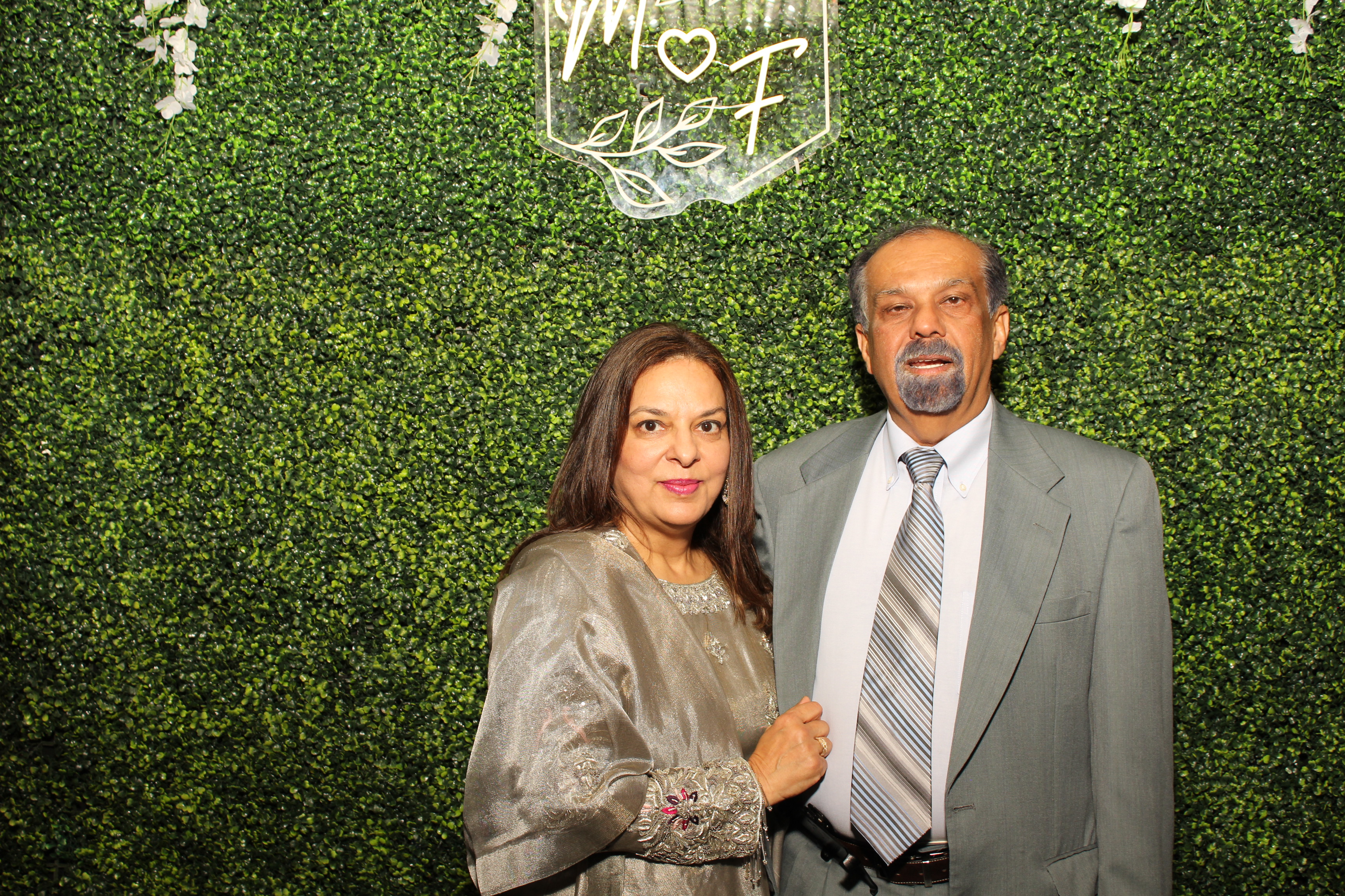 Mehvish & Fayaaz | View more photos from the event at gallery.photoboothcincy.com/u/PhotoBoothCincy/Mehvish-Fayaaz
