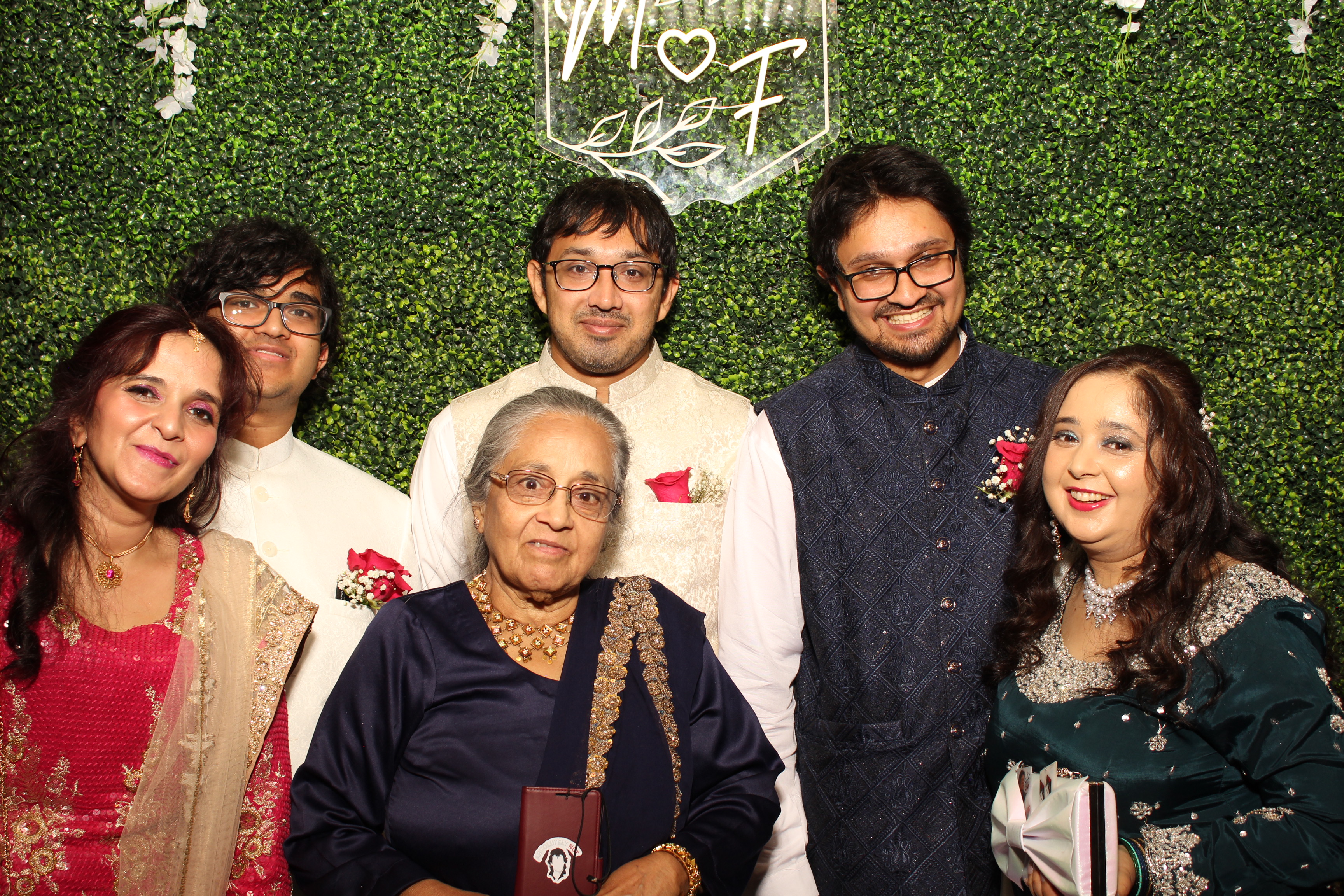 Mehvish & Fayaaz | View more photos from the event at gallery.photoboothcincy.com/u/PhotoBoothCincy/Mehvish-Fayaaz