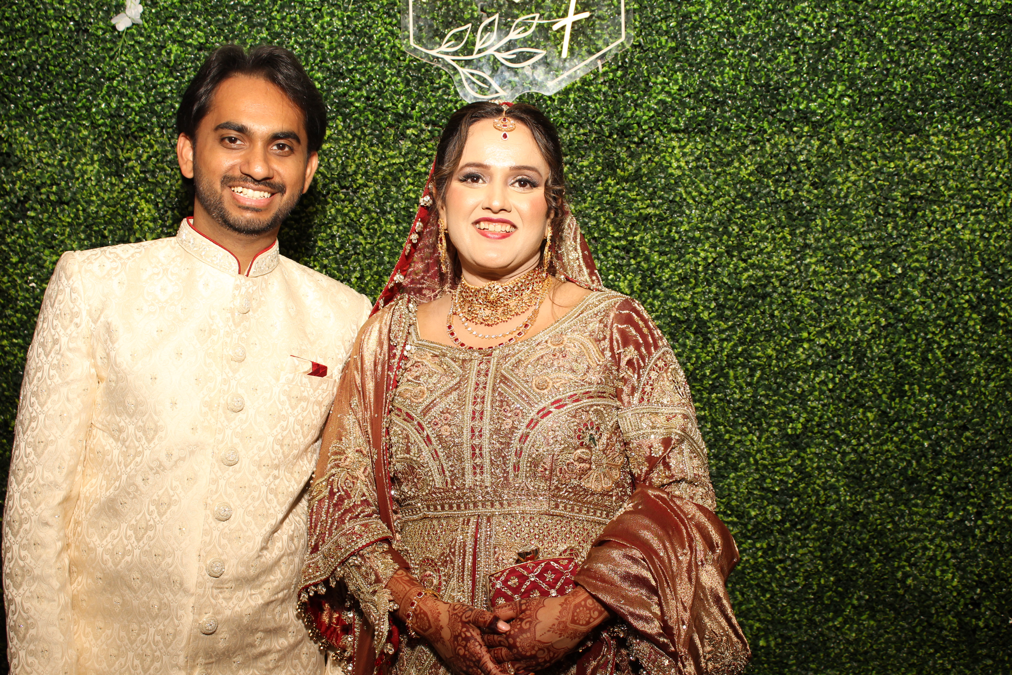 Mehvish & Fayaaz | View more photos from the event at gallery.photoboothcincy.com/u/PhotoBoothCincy/Mehvish-Fayaaz