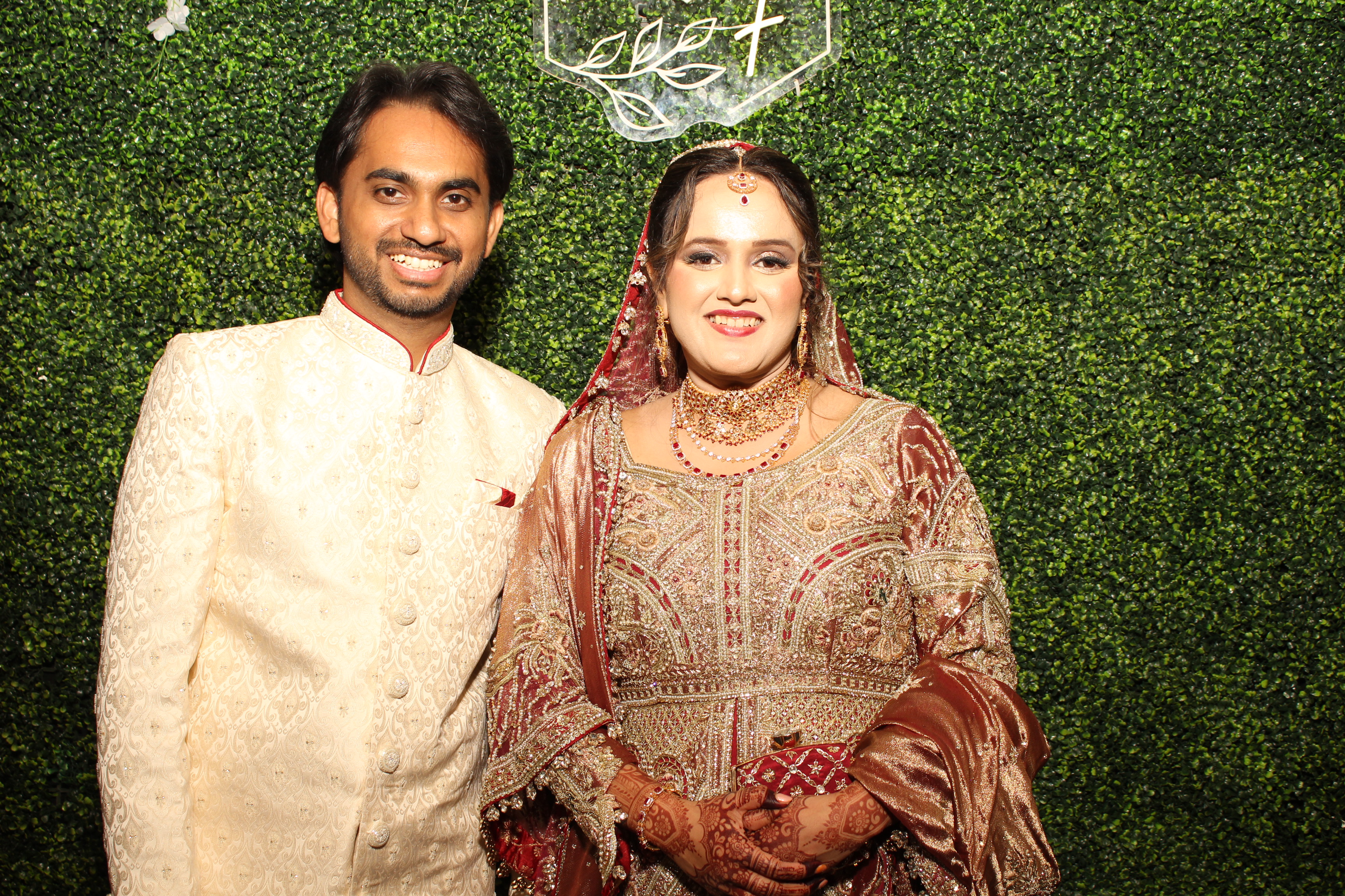 Mehvish & Fayaaz | View more photos from the event at gallery.photoboothcincy.com/u/PhotoBoothCincy/Mehvish-Fayaaz