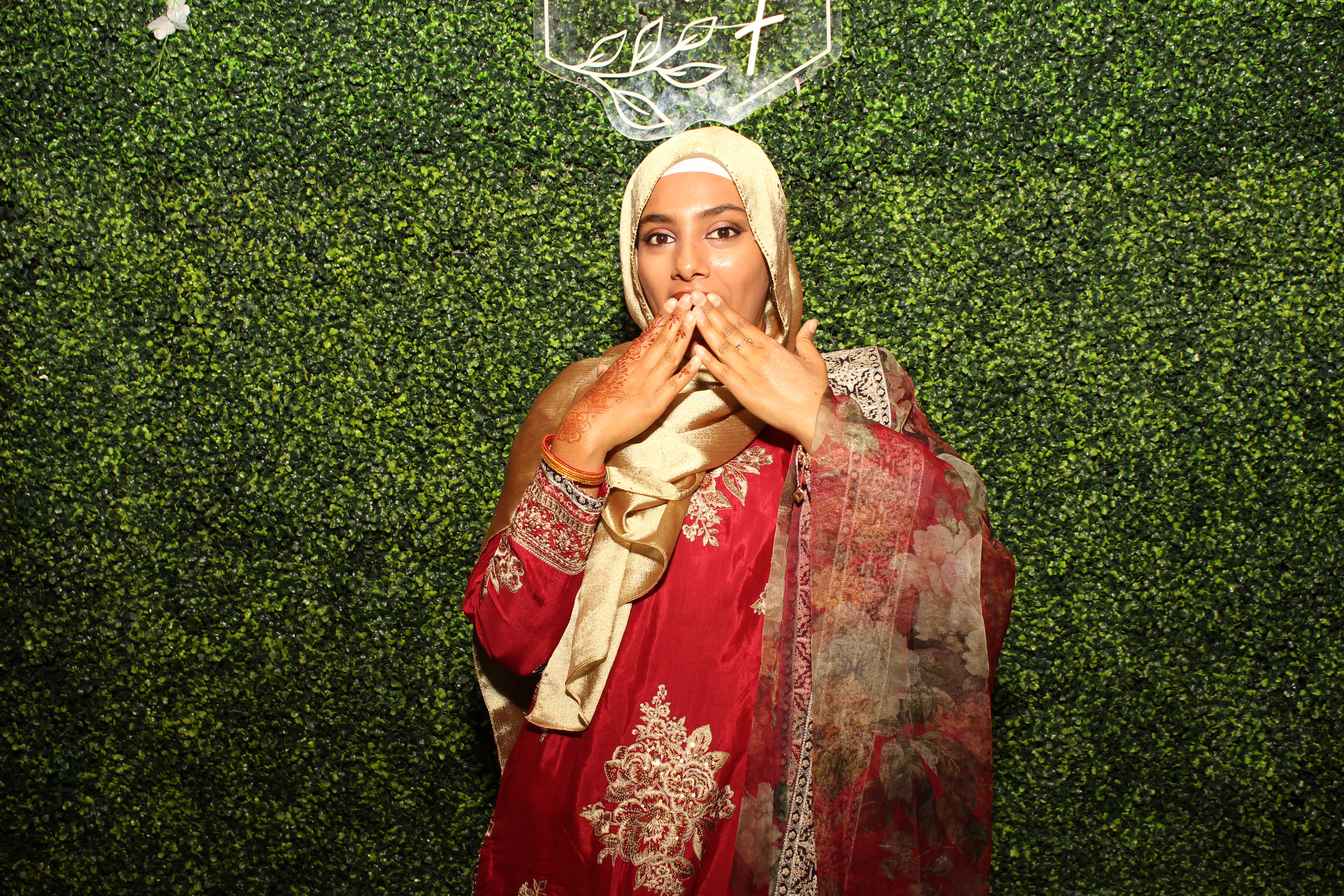 Mehvish & Fayaaz | View more photos from the event at gallery.photoboothcincy.com/u/PhotoBoothCincy/Mehvish-Fayaaz