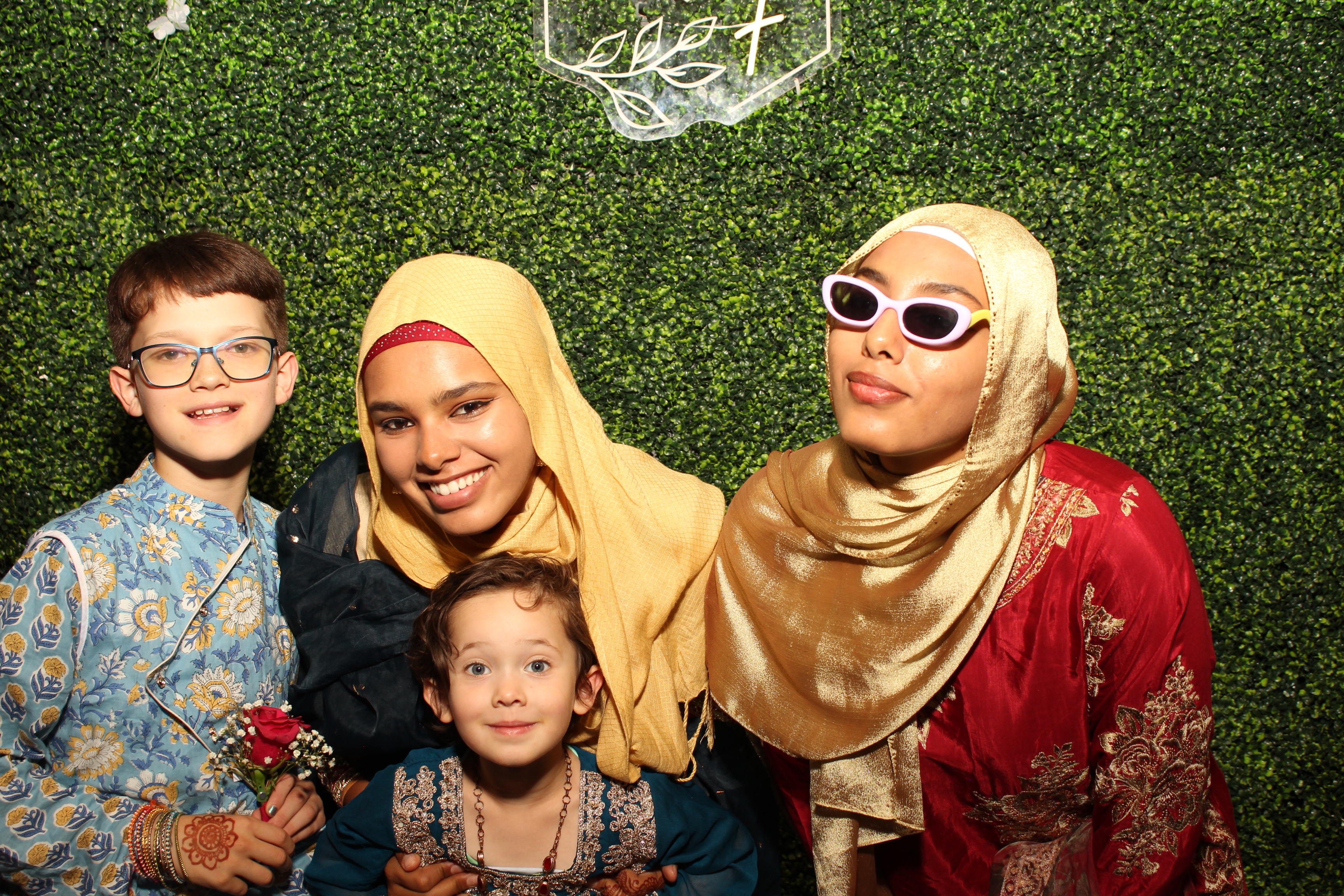 Mehvish & Fayaaz | View more photos from the event at gallery.photoboothcincy.com/u/PhotoBoothCincy/Mehvish-Fayaaz