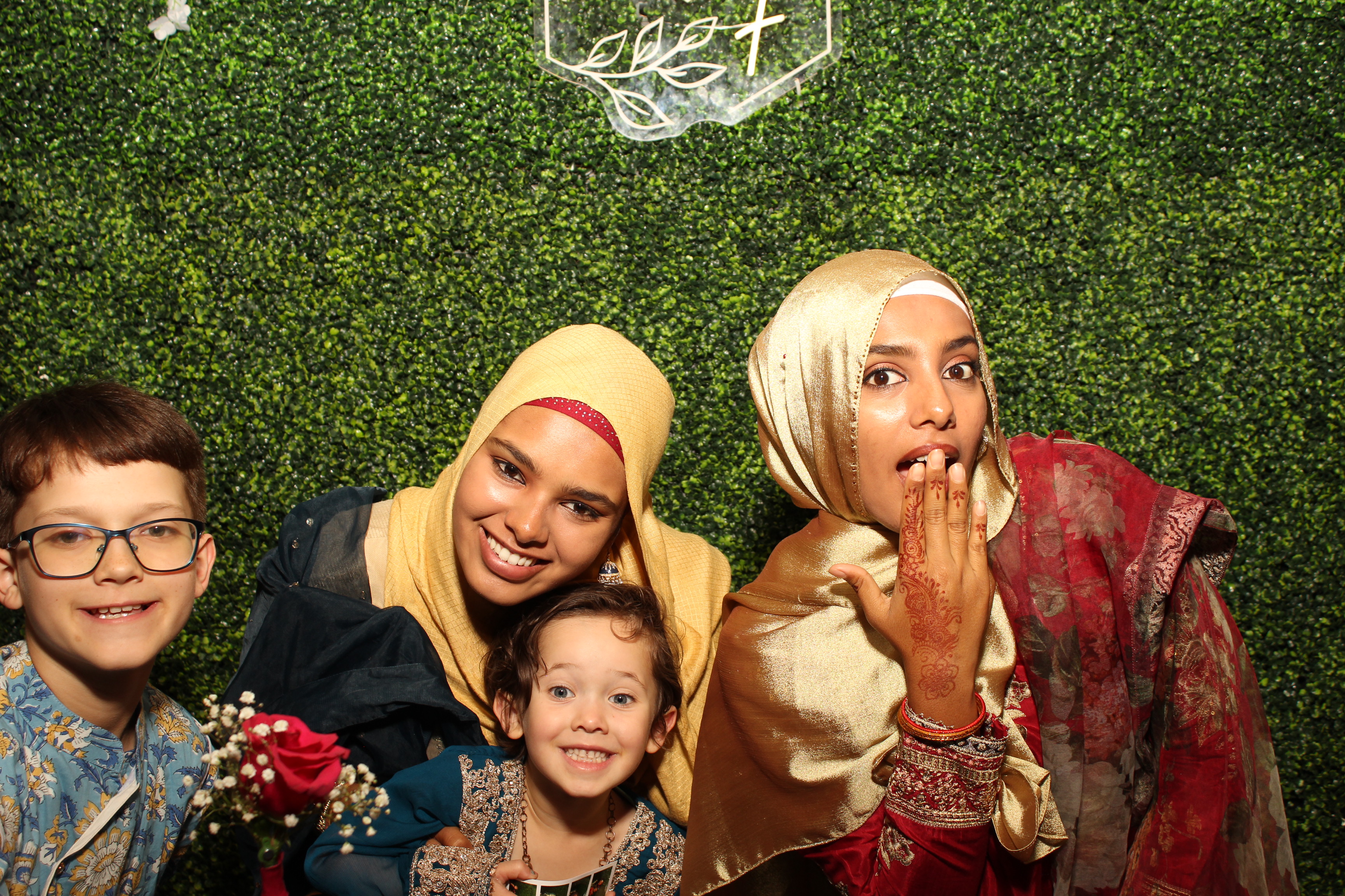 Mehvish & Fayaaz | View more photos from the event at gallery.photoboothcincy.com/u/PhotoBoothCincy/Mehvish-Fayaaz