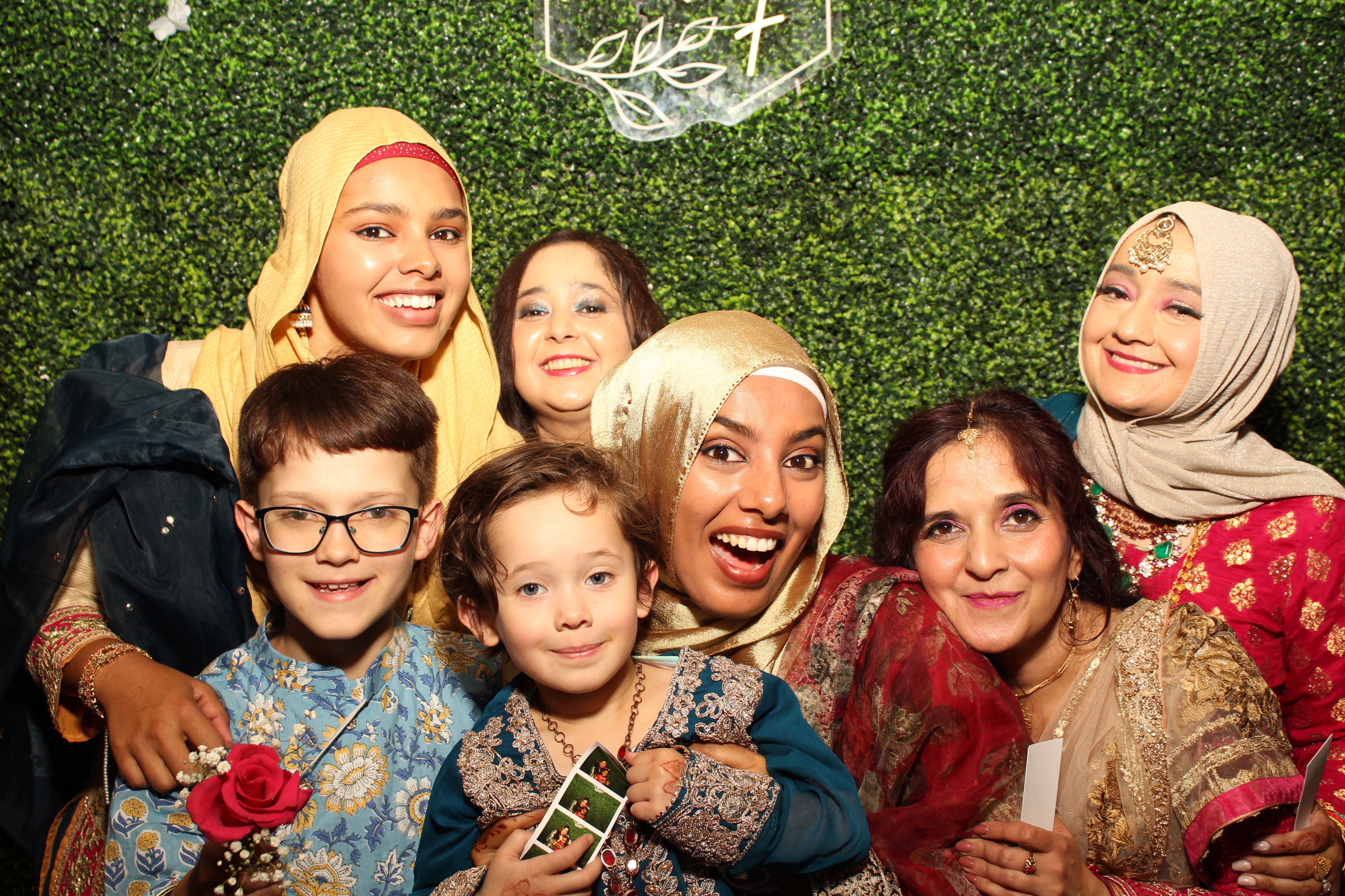 Mehvish & Fayaaz | View more photos from the event at gallery.photoboothcincy.com/u/PhotoBoothCincy/Mehvish-Fayaaz