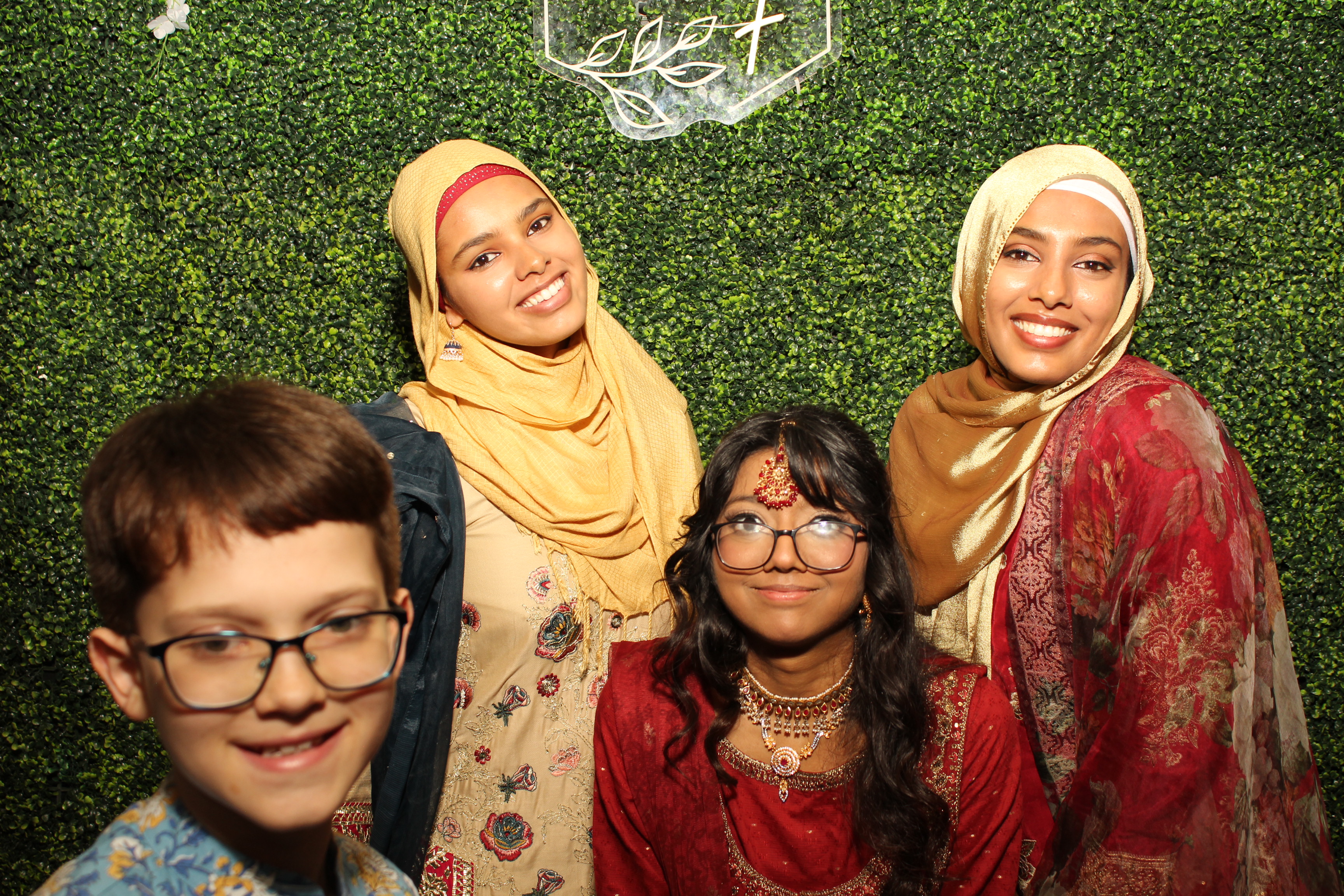 Mehvish & Fayaaz | View more photos from the event at gallery.photoboothcincy.com/u/PhotoBoothCincy/Mehvish-Fayaaz