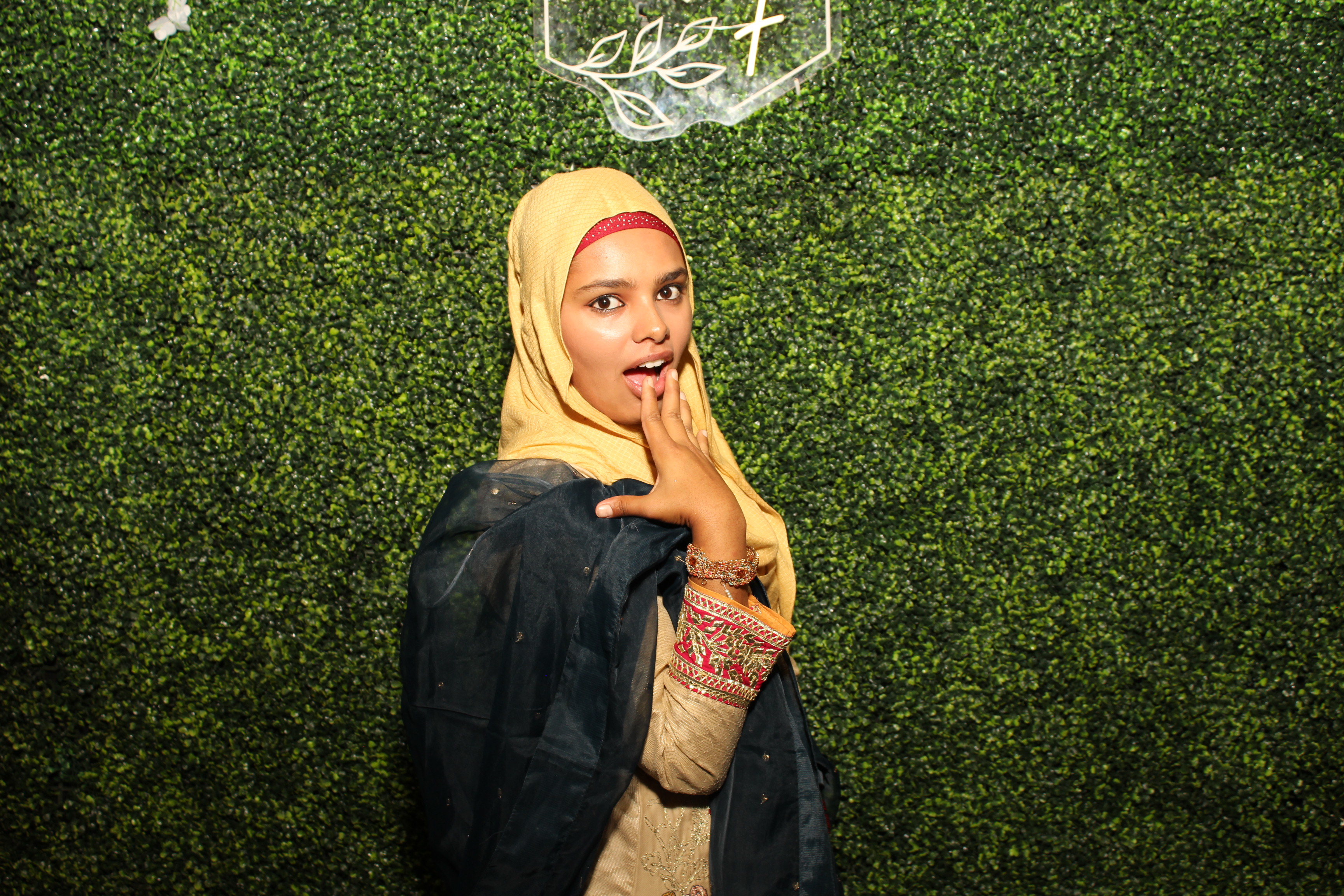 Mehvish & Fayaaz | View more photos from the event at gallery.photoboothcincy.com/u/PhotoBoothCincy/Mehvish-Fayaaz
