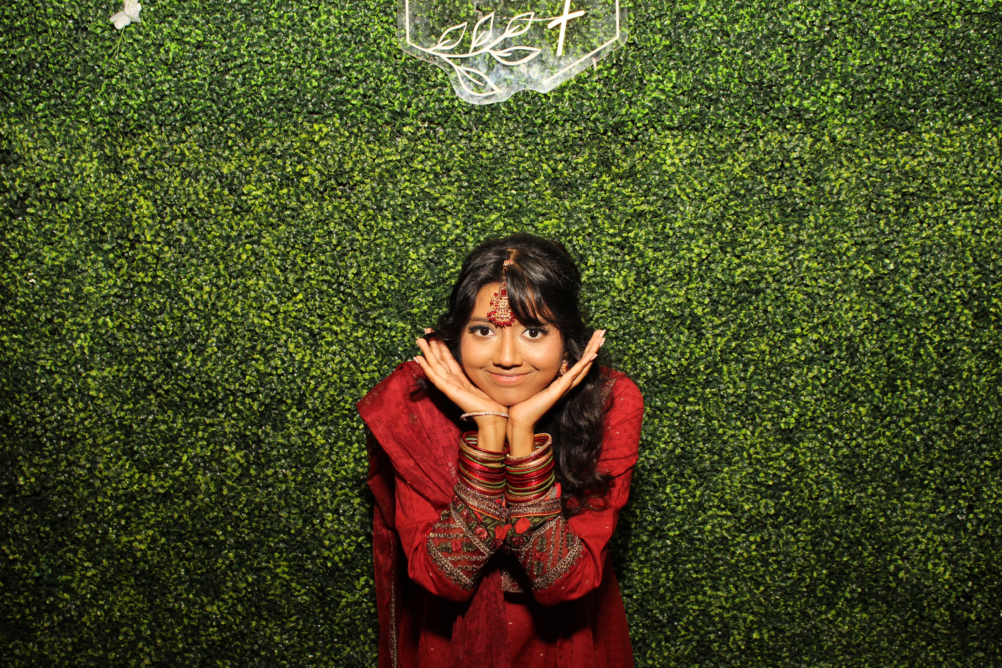 Mehvish & Fayaaz | View more photos from the event at gallery.photoboothcincy.com/u/PhotoBoothCincy/Mehvish-Fayaaz