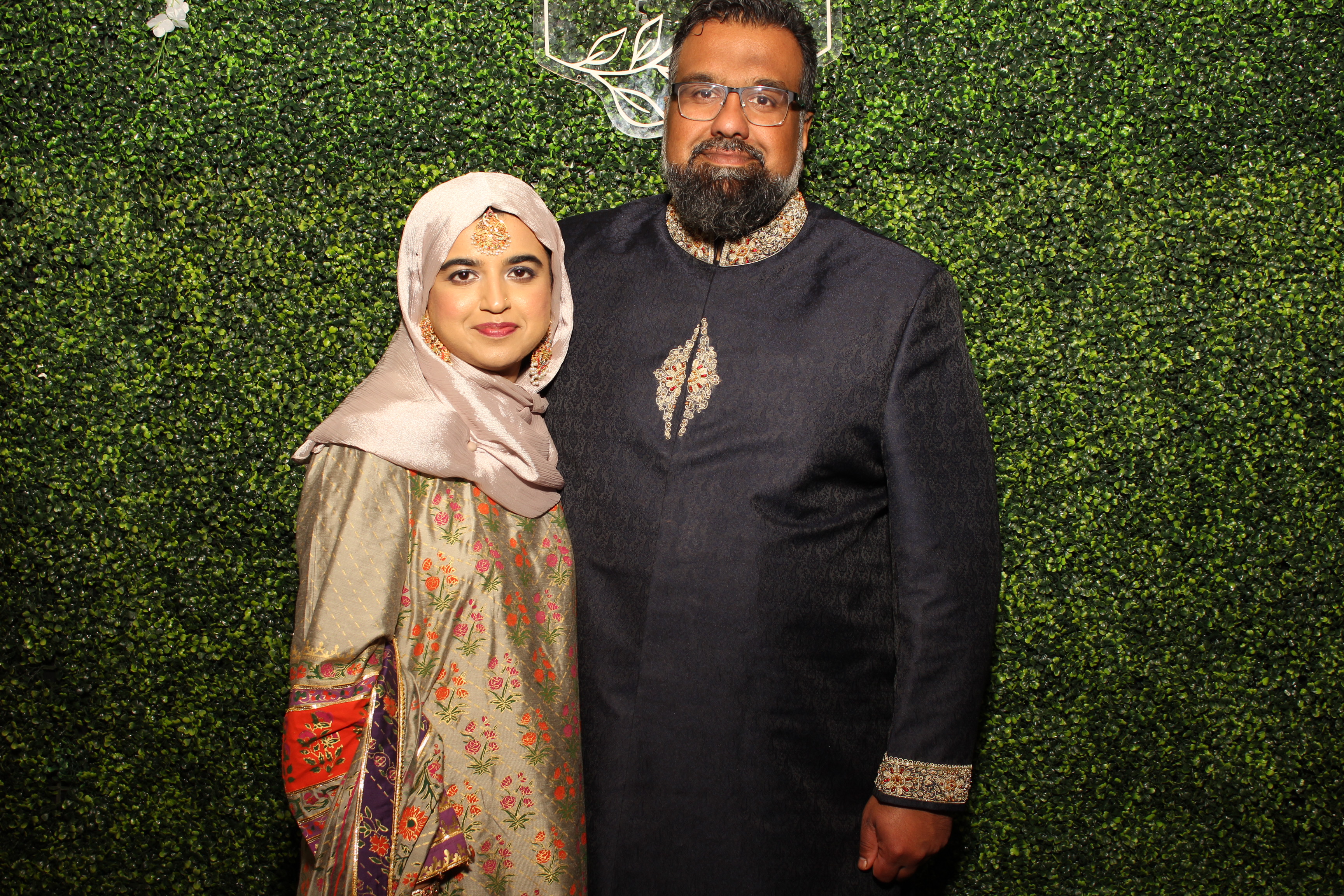 Mehvish & Fayaaz | View more photos from the event at gallery.photoboothcincy.com/u/PhotoBoothCincy/Mehvish-Fayaaz