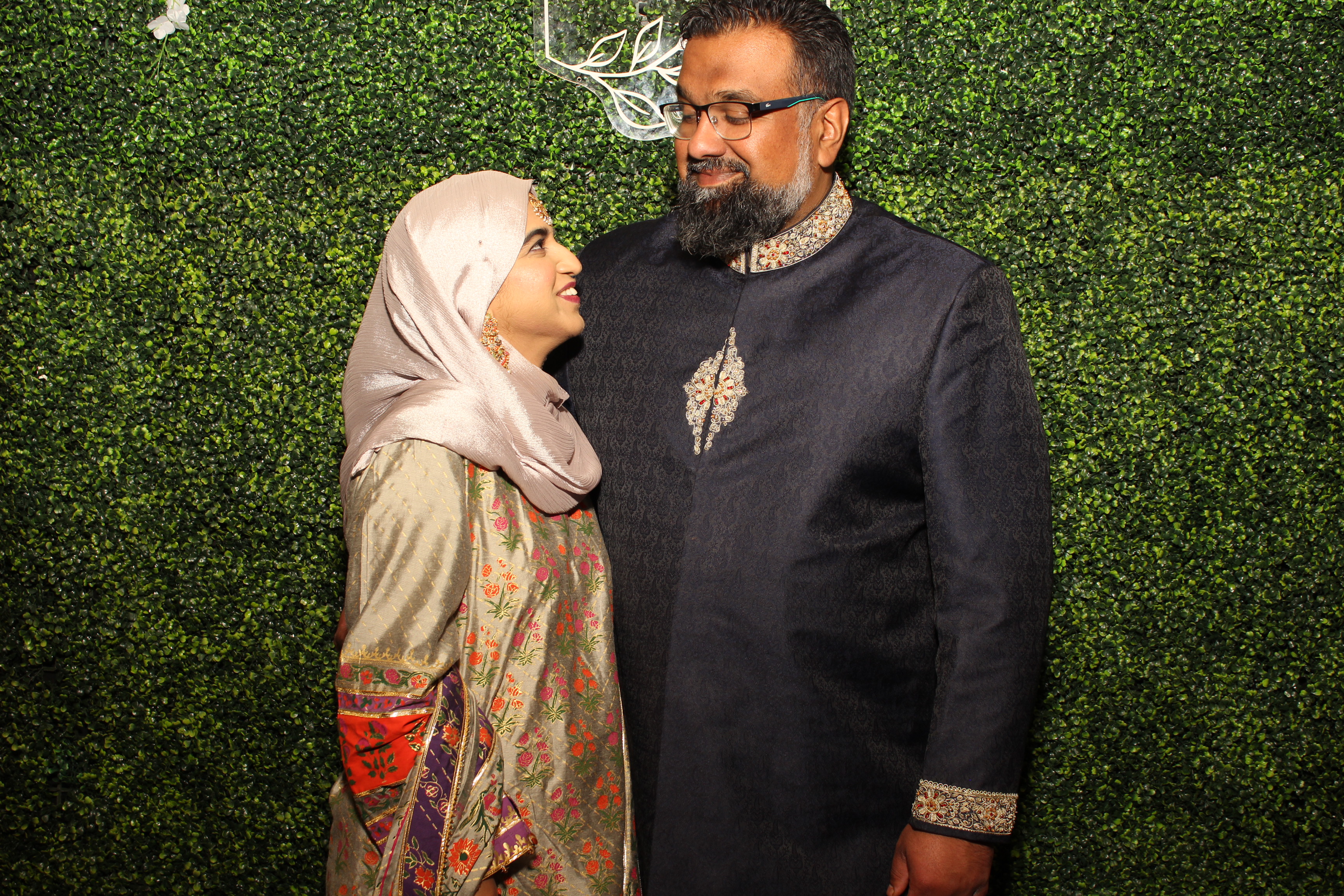 Mehvish & Fayaaz | View more photos from the event at gallery.photoboothcincy.com/u/PhotoBoothCincy/Mehvish-Fayaaz